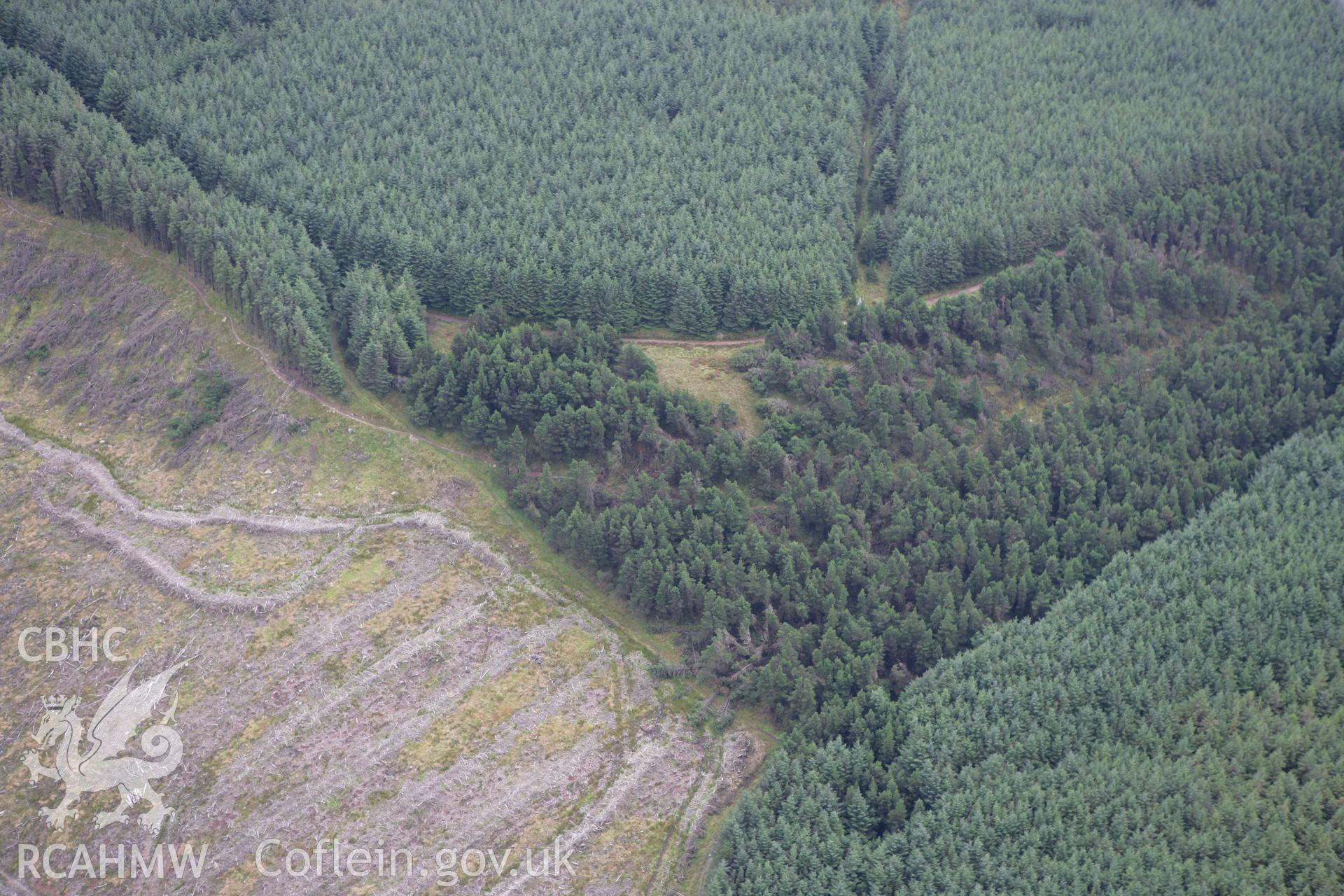 RCAHMW colour oblique photograph of Y Foel Cherwn. Taken by Toby Driver on 12/09/2008.