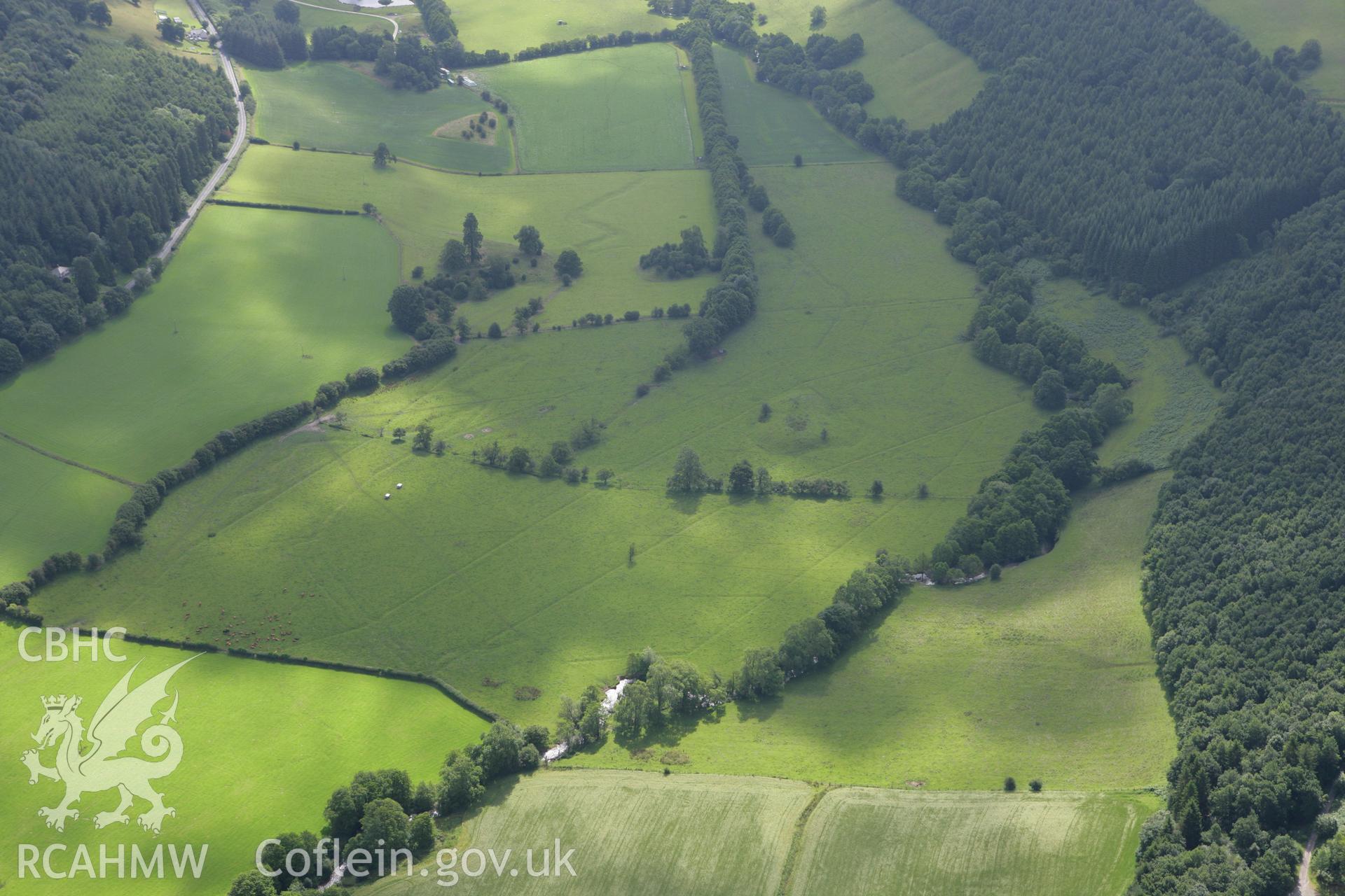 RCAHMW colour oblique photograph of Cuckoo Pen Mounds I and II. Taken by Toby Driver on 21/07/2008.