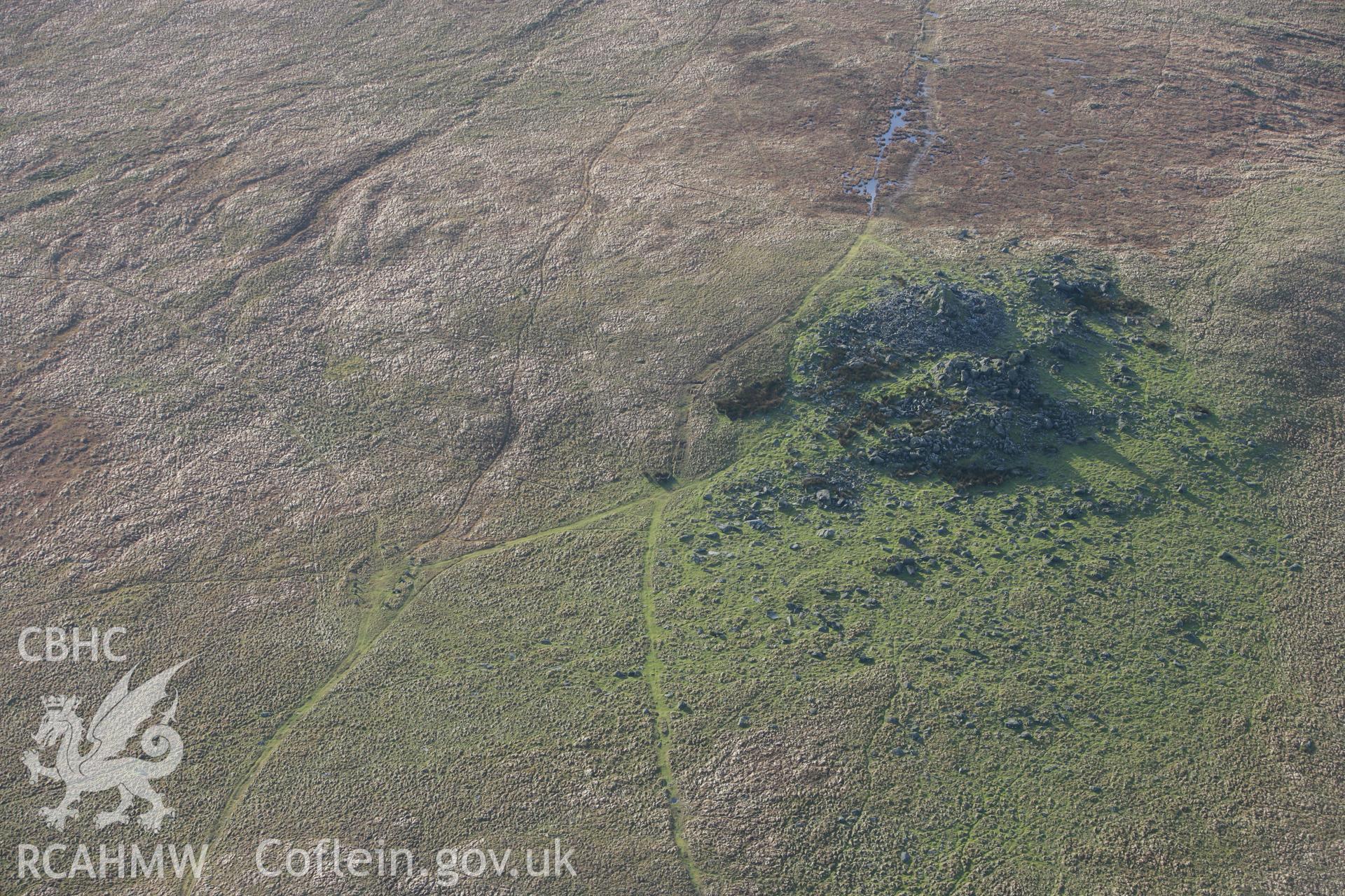 RCAHMW colour oblique photograph of Bedd Arthur. Taken by Toby Driver on 15/12/2008.