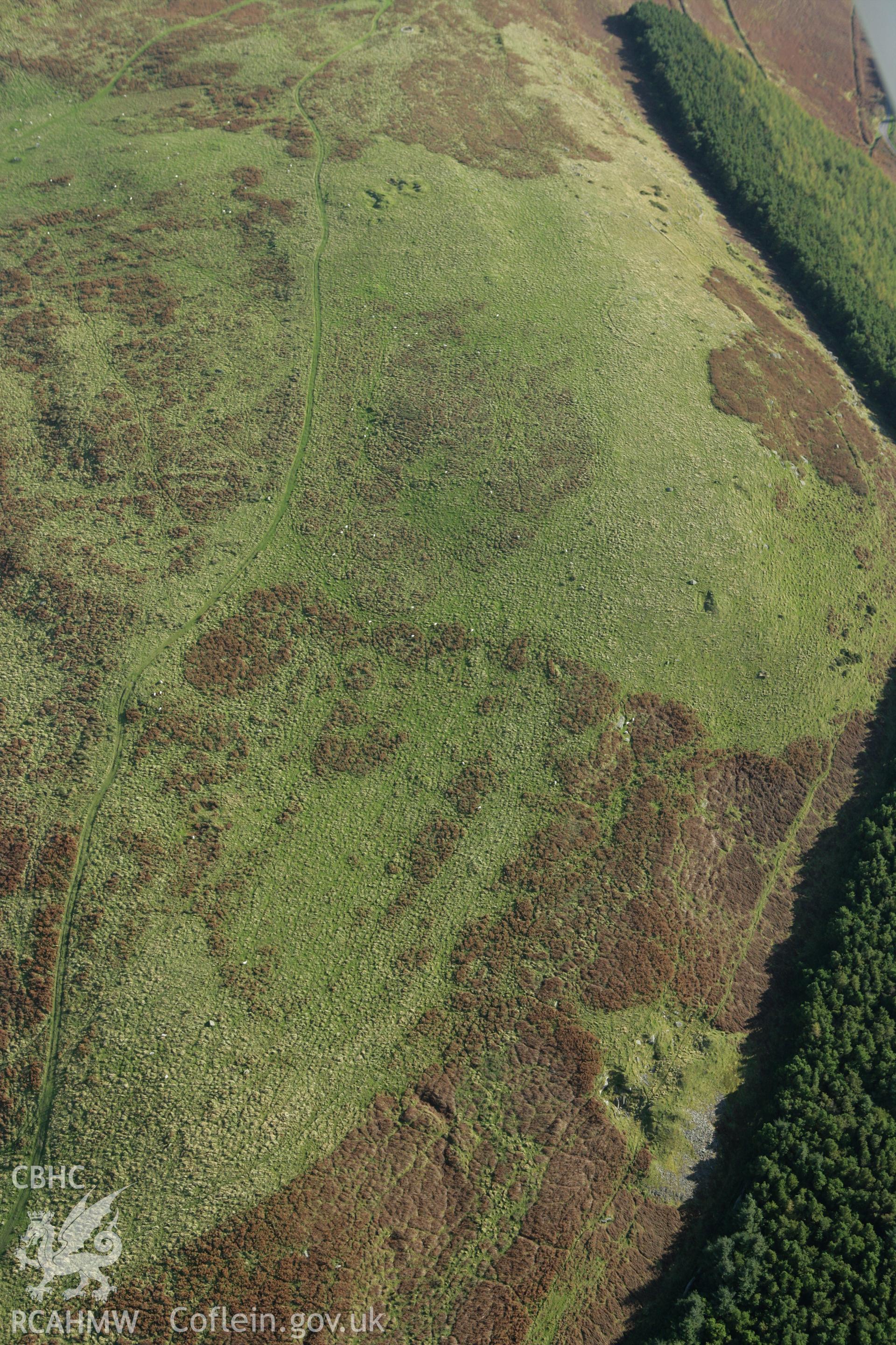 RCAHMW colour oblique photograph of Cefn Merthyr Round Cairn. Taken by Toby Driver on 16/10/2008.