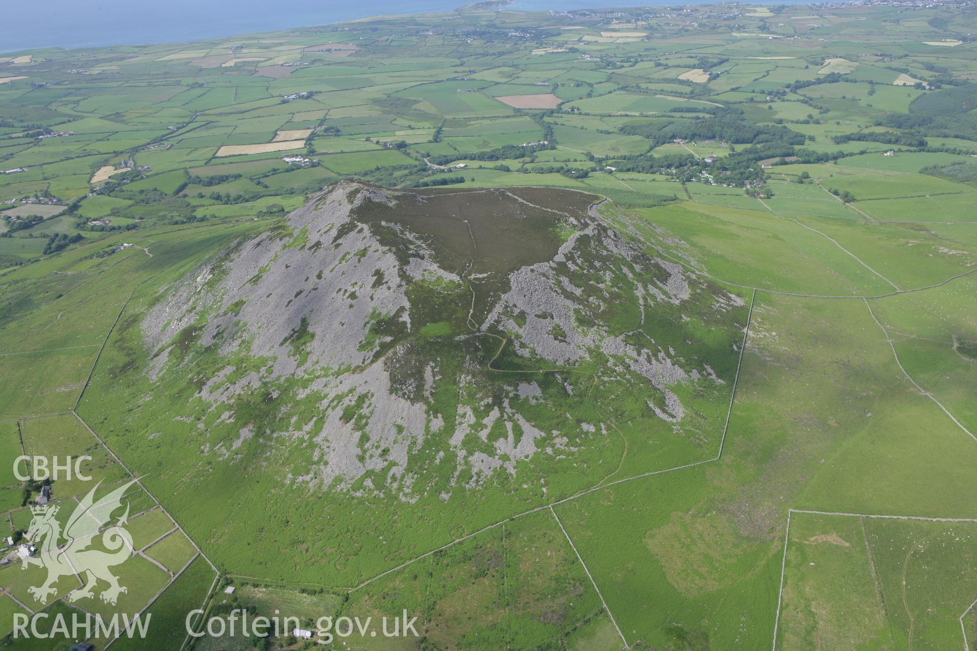 RCAHMW colour oblique photograph of Carn Fadryn. Taken by Toby Driver on 13/06/2008.