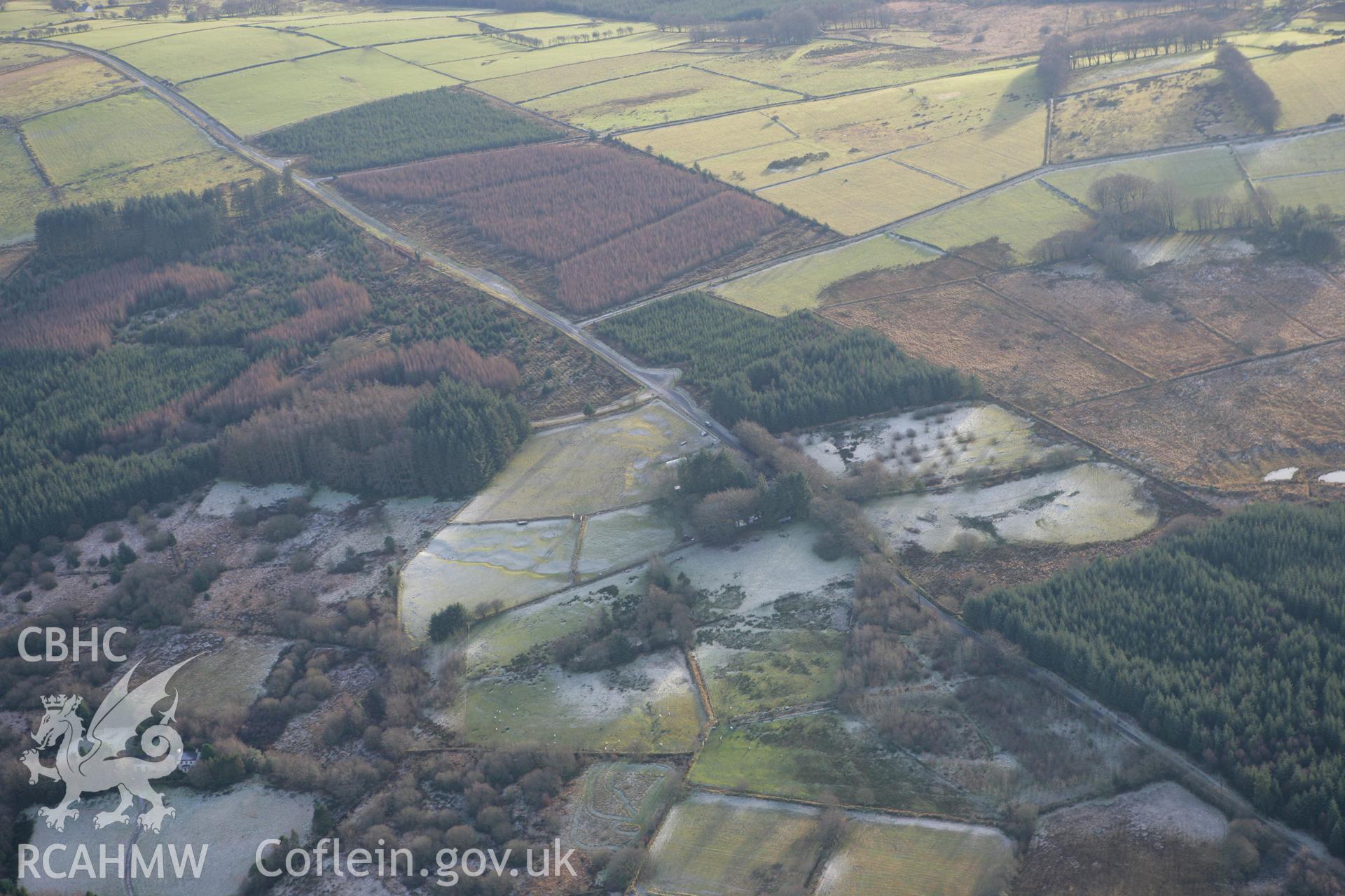 RCAHMW colour oblique photograph of Pant-teg-uchaf I, Roman Military Enclosure. Taken by Toby Driver on 15/12/2008.