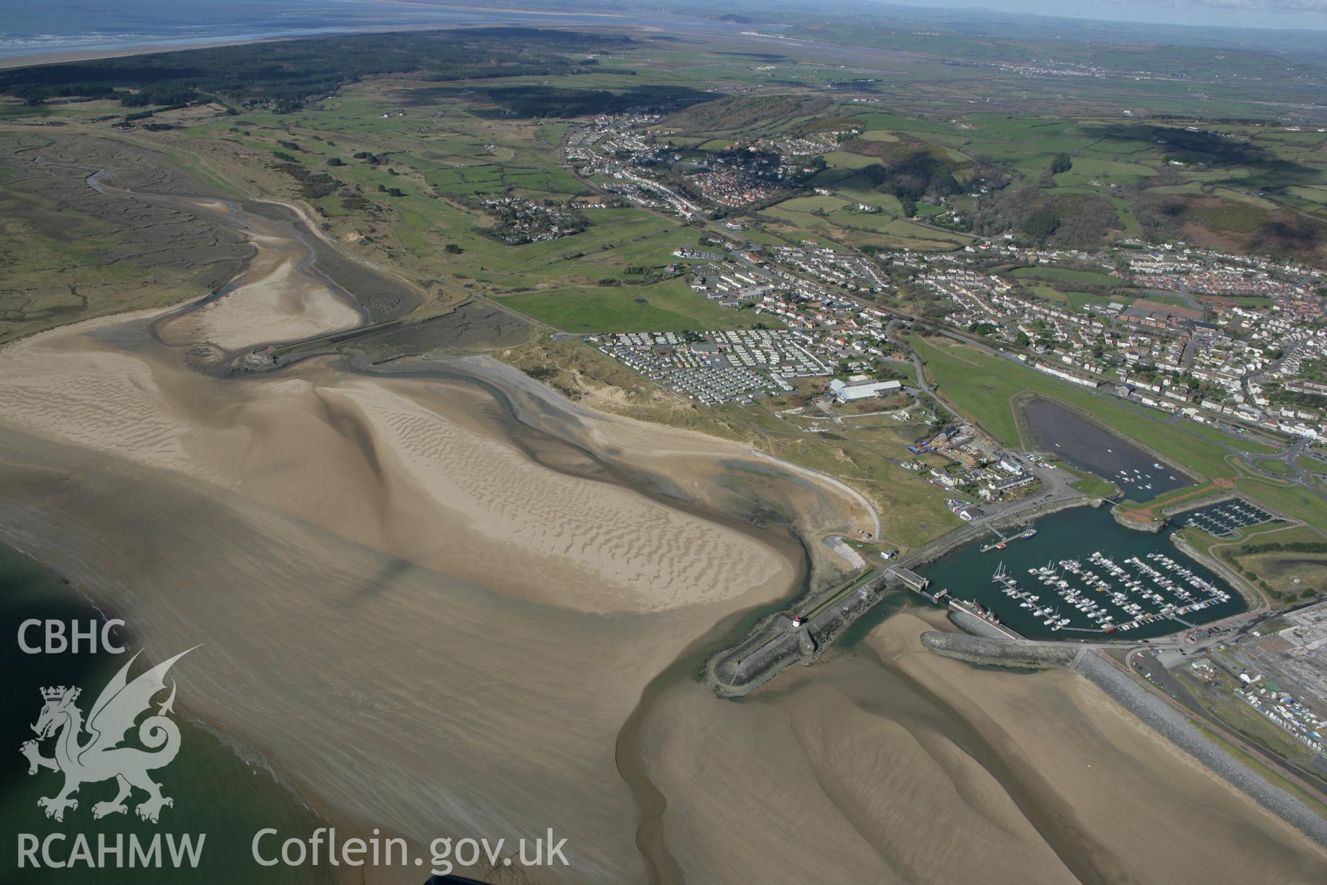 RCAHMW colour oblique photograph of Pembrey New Harbour, with Burry Port Lighthouse. Taken by Toby Driver on 04/03/2008.