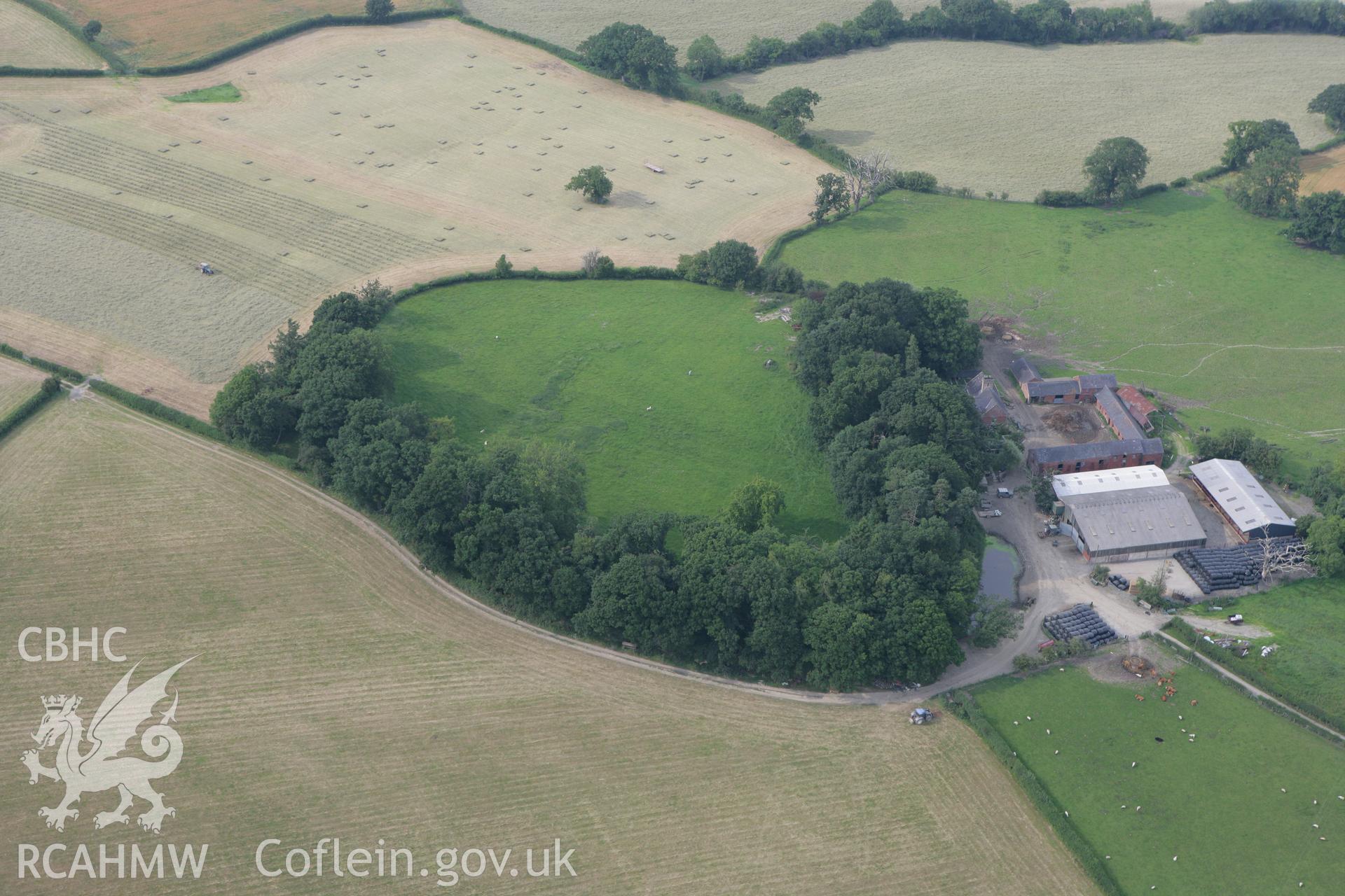 RCAHMW colour oblique photograph of Great Cloddiau Enclosure. Taken by Toby Driver on 24/07/2008.