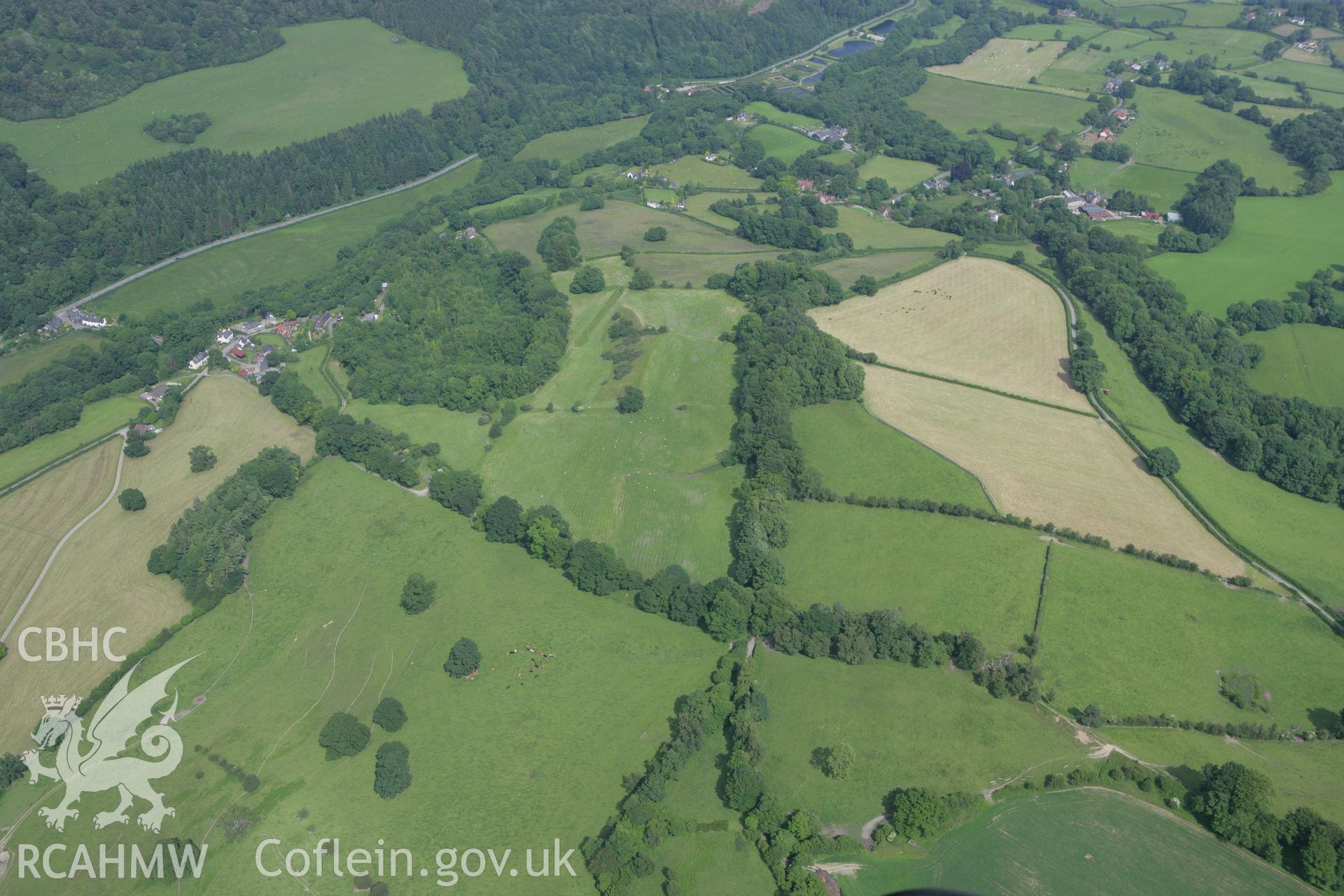 RCAHMW colour oblique photograph of Offa's Dyke, section from the footpath south of Pen-y-Bryn to Orseddwen. Taken by Toby Driver on 01/07/2008.