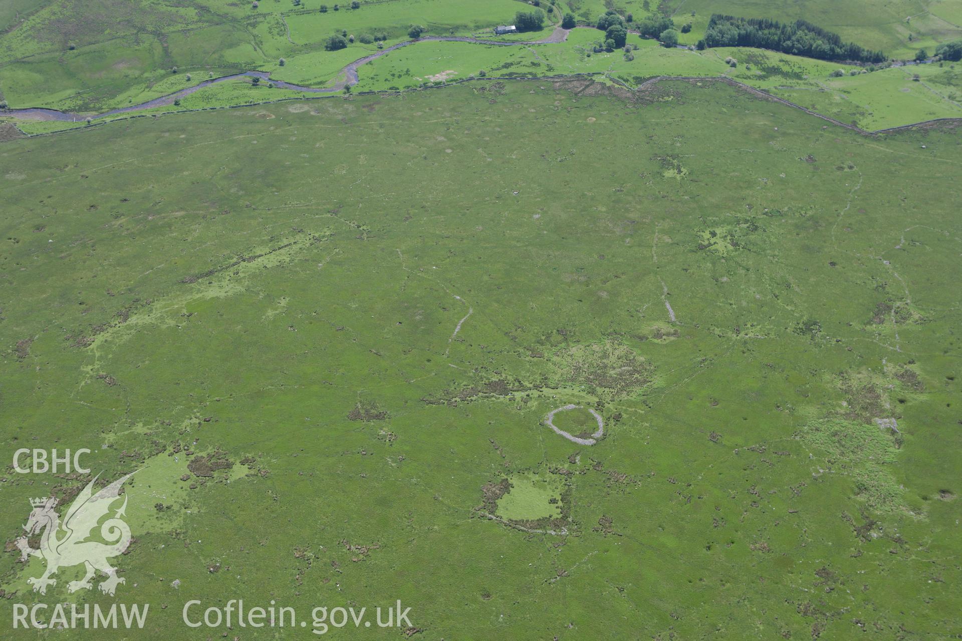 RCAHMW colour oblique photograph of Mynydd-y-Garn Settlement and Field Systems. Taken by Toby Driver on 09/06/2008.