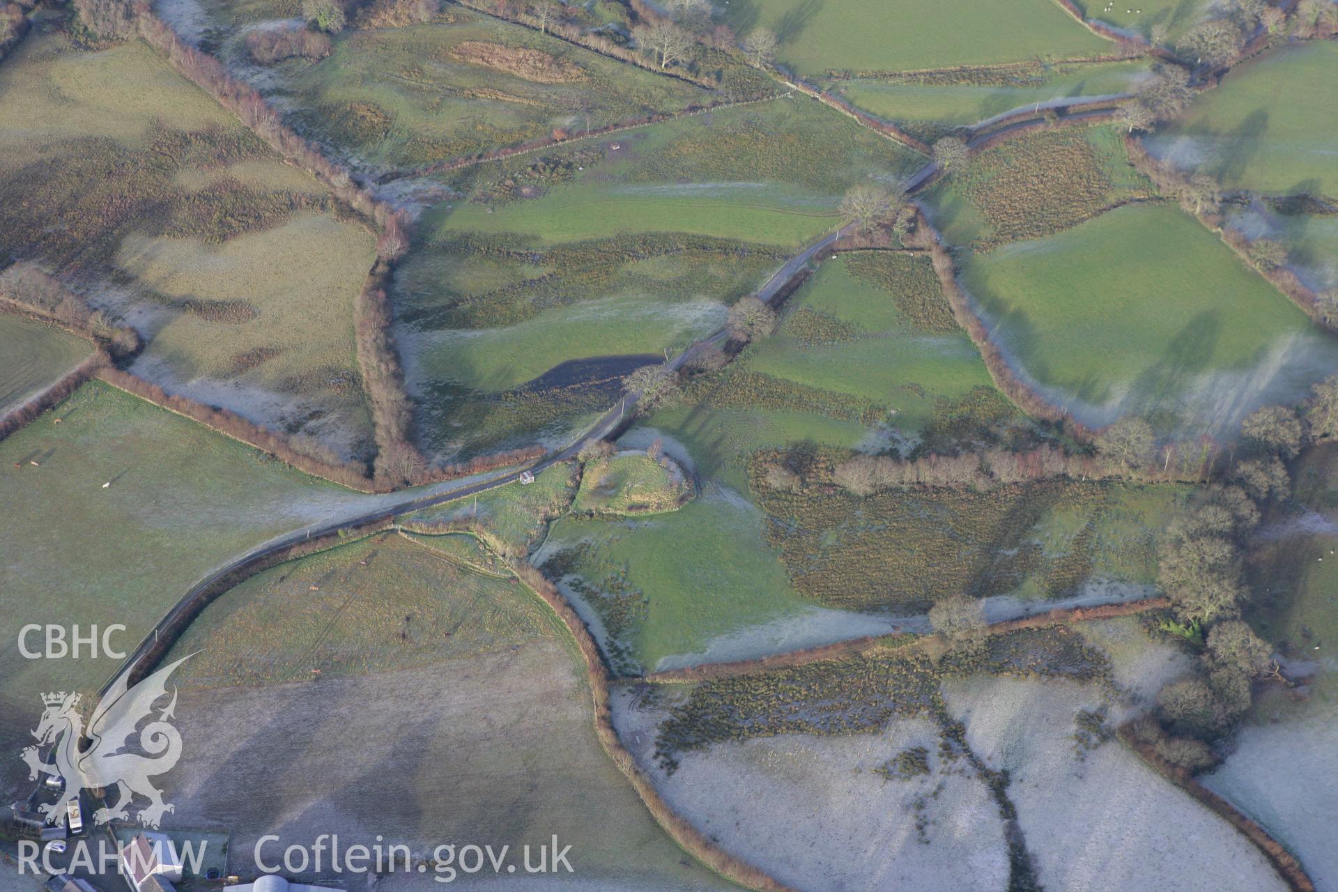 RCAHMW colour oblique photograph of Castell Llwyn Bedw. Taken by Toby Driver on 15/12/2008.