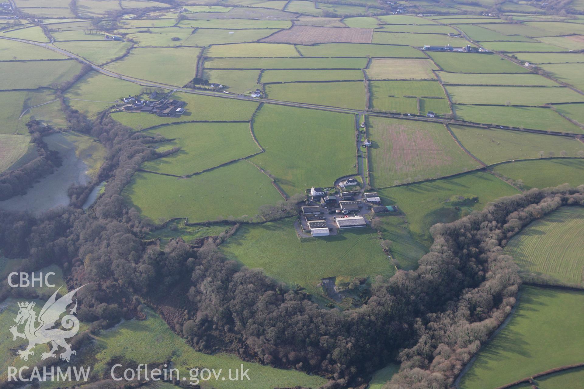 RCAHMW colour oblique photograph of Castell Pen-yr-allt, Llantood. Taken by Toby Driver on 15/12/2008.