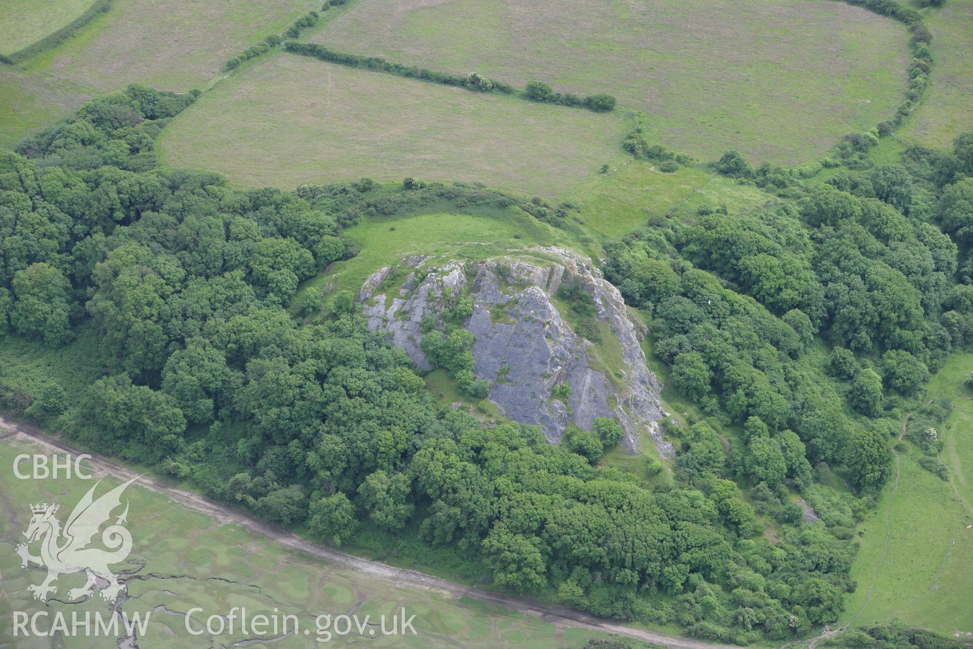 RCAHMW colour oblique photograph of North Hill Tor Defended Enclosure. Taken by Toby Driver on 20/06/2008.