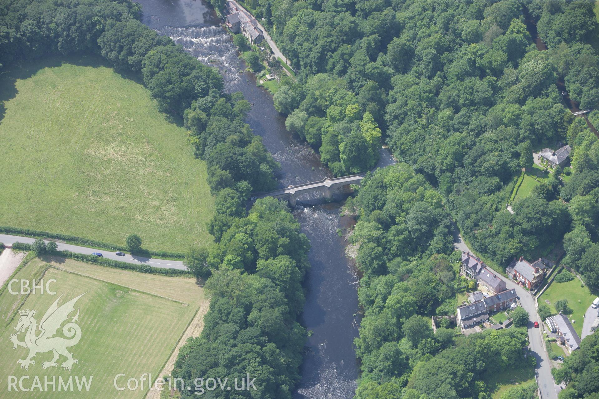 RCAHMW colour oblique photograph of Cysylltau Bridge. Taken by Toby Driver on 01/07/2008.