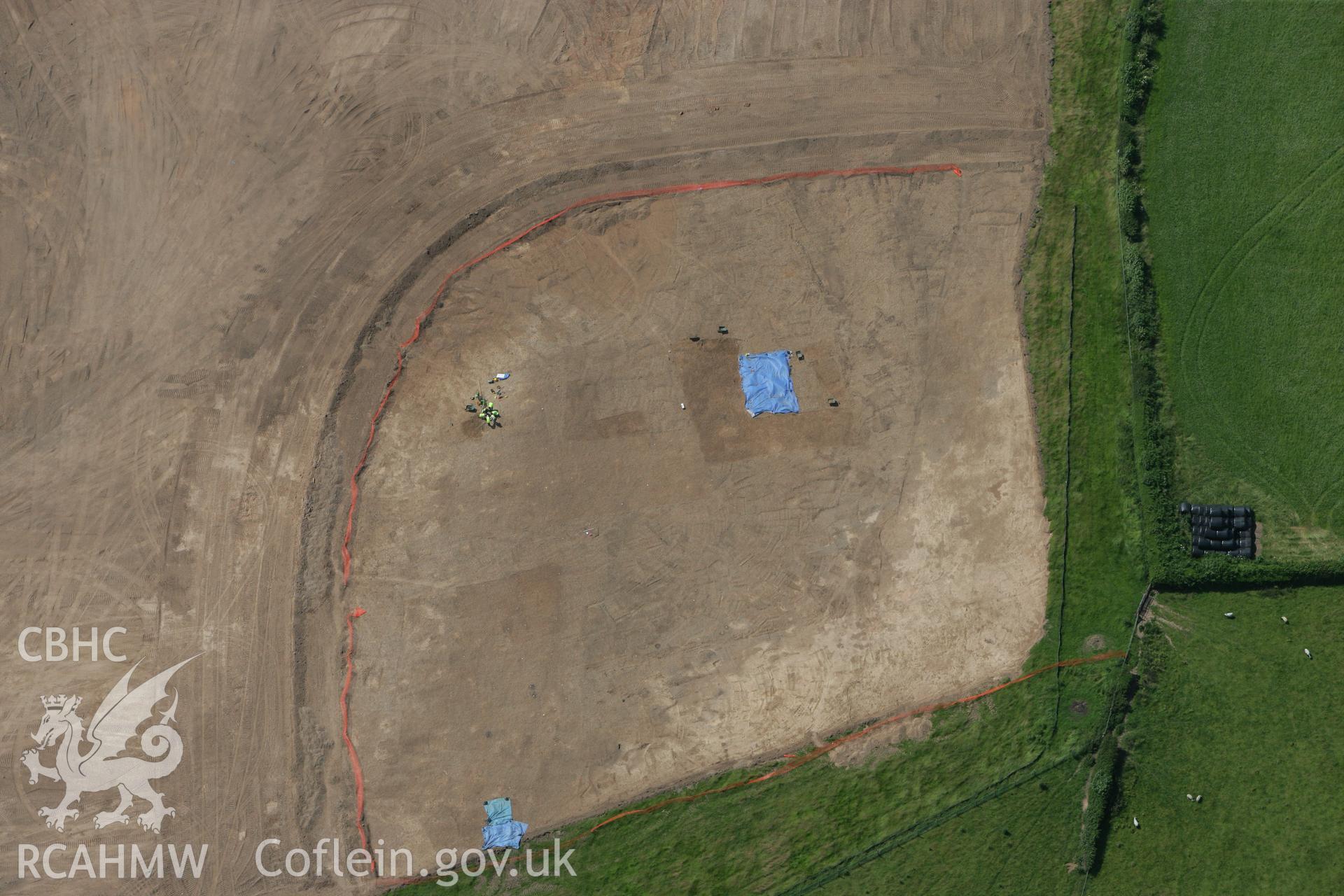 RCAHMW colour oblique photograph of Mosshall Neolithic Settlement, Gresford, under excavation by Clwyd Powys Archaeological Trust. Taken by Toby Driver on 01/07/2008.