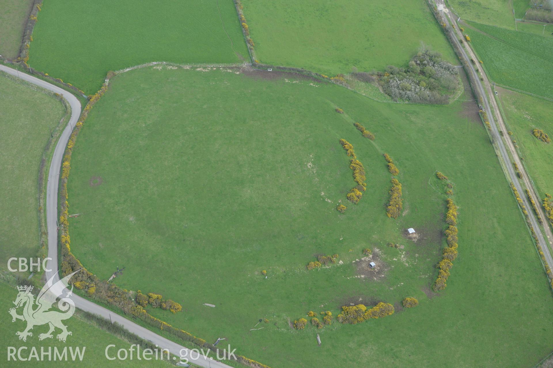 RCAHMW colour oblique photograph of Caerau, Molygrove. Taken by Toby Driver on 24/04/2008.