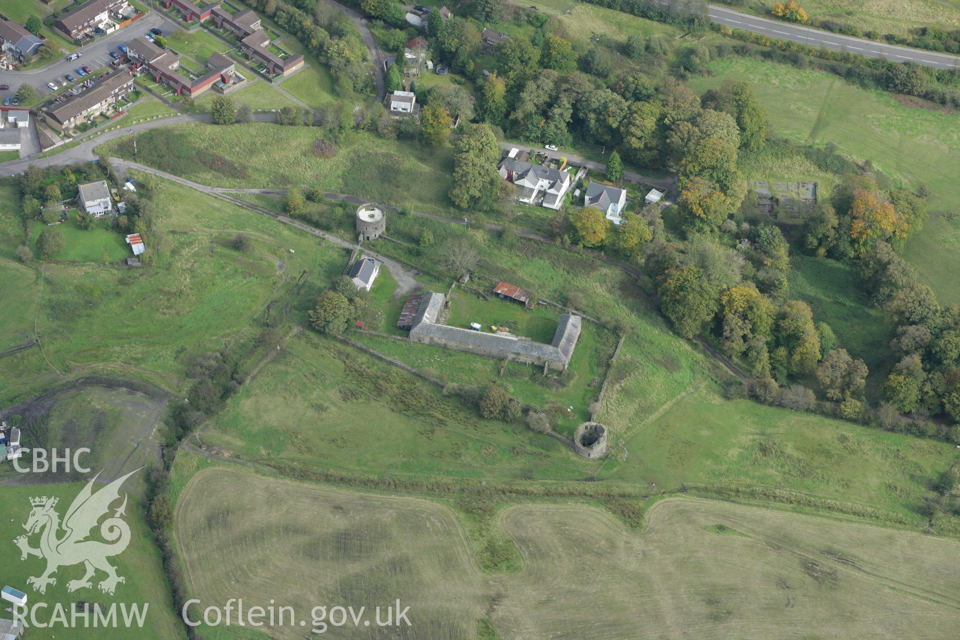 RCAHMW colour oblique photograph of Roundhouse Farm, Nantyglo. Taken by Toby Driver on 10/10/2008.