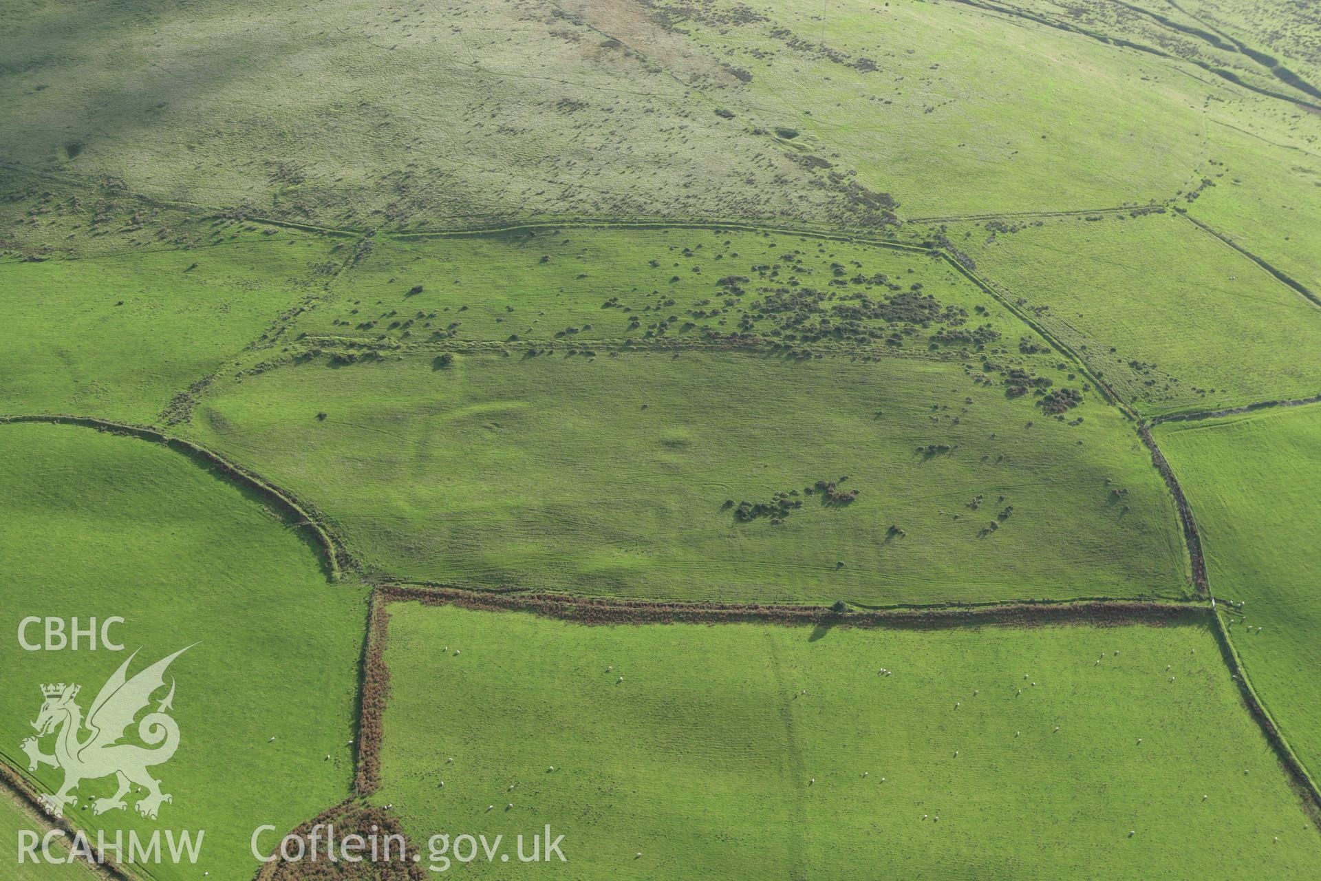 RCAHMW colour oblique photograph of Foel Fynyddau, Deserted Rural Settlement. Taken by Toby Driver on 16/10/2008.