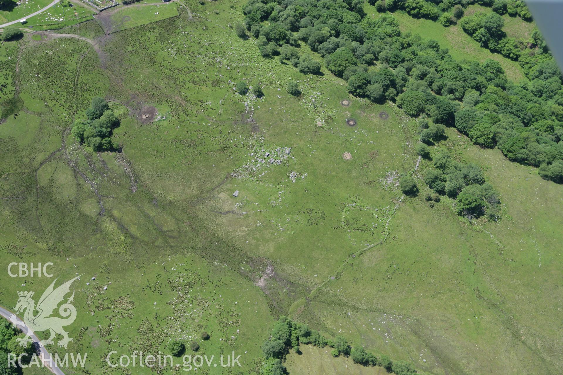 RCAHMW colour oblique photograph of Dyffryn Nedd Enclosure. Taken by Toby Driver on 09/06/2008.