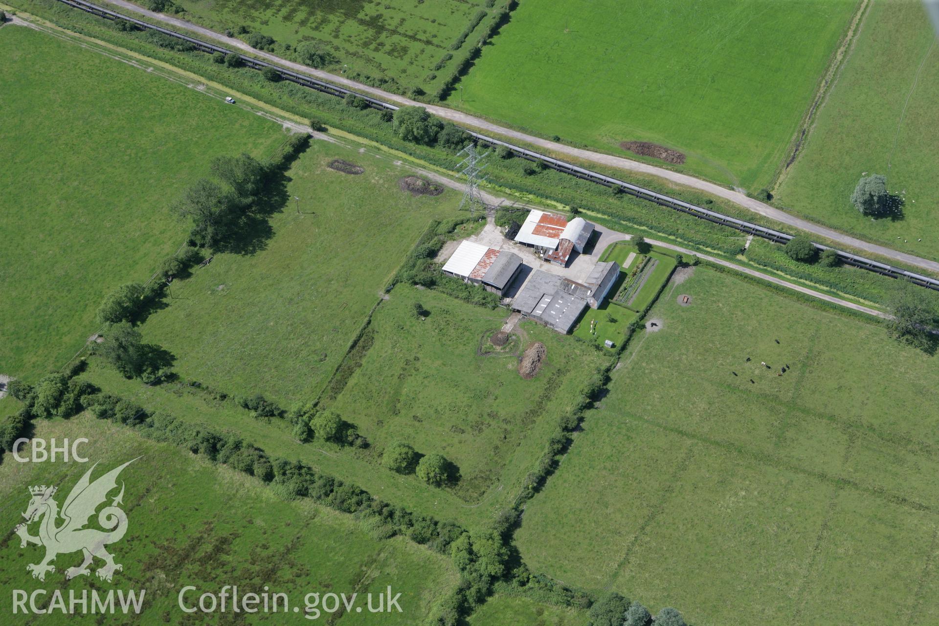 RCAHMW colour oblique photograph of Grangefield Moated Site. Taken by Toby Driver on 21/07/2008.