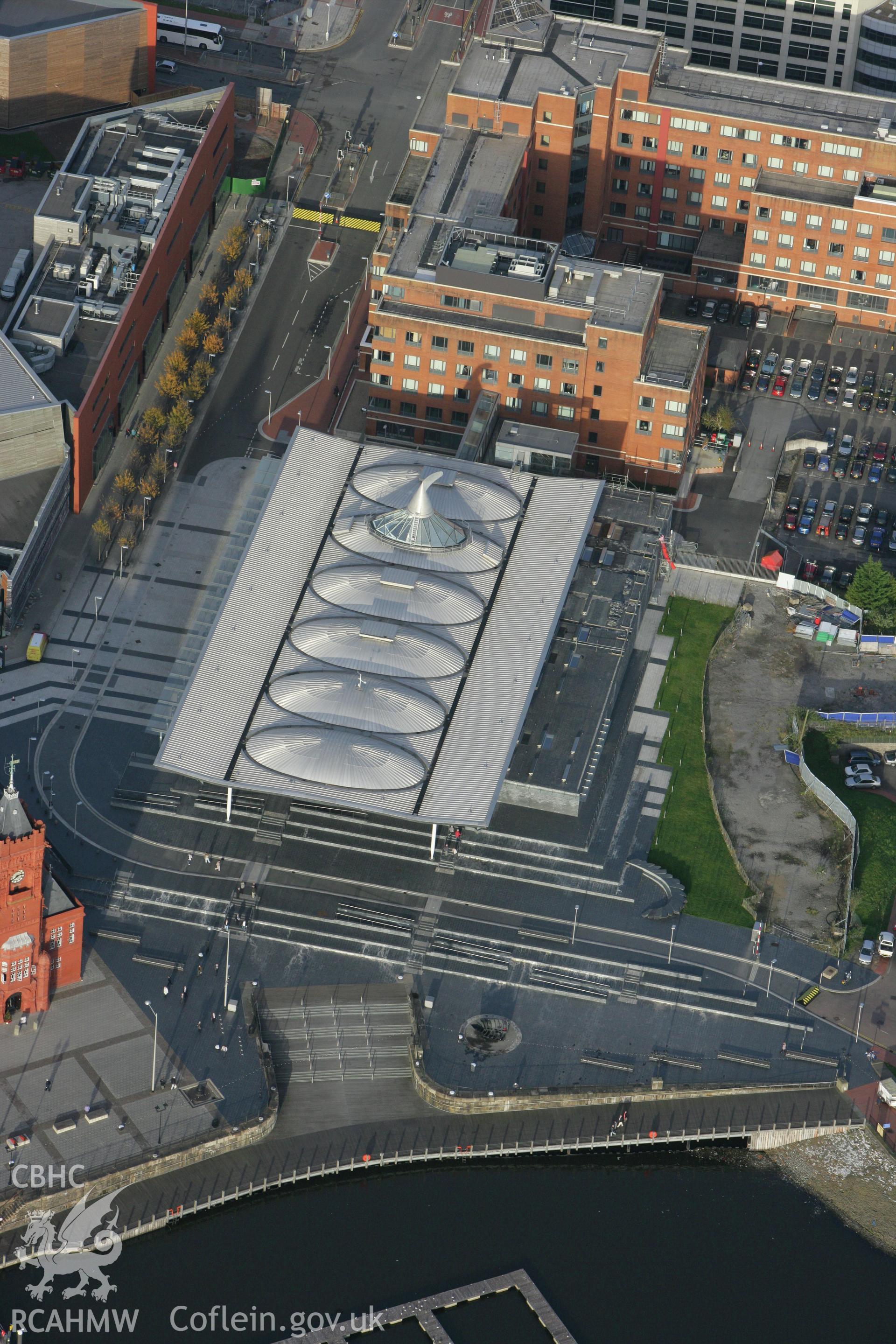 RCAHMW colour oblique photograph of Senedd Assembly Building, National Assembly for Wales, Cardiff. Taken by Toby Driver on 12/11/2008.