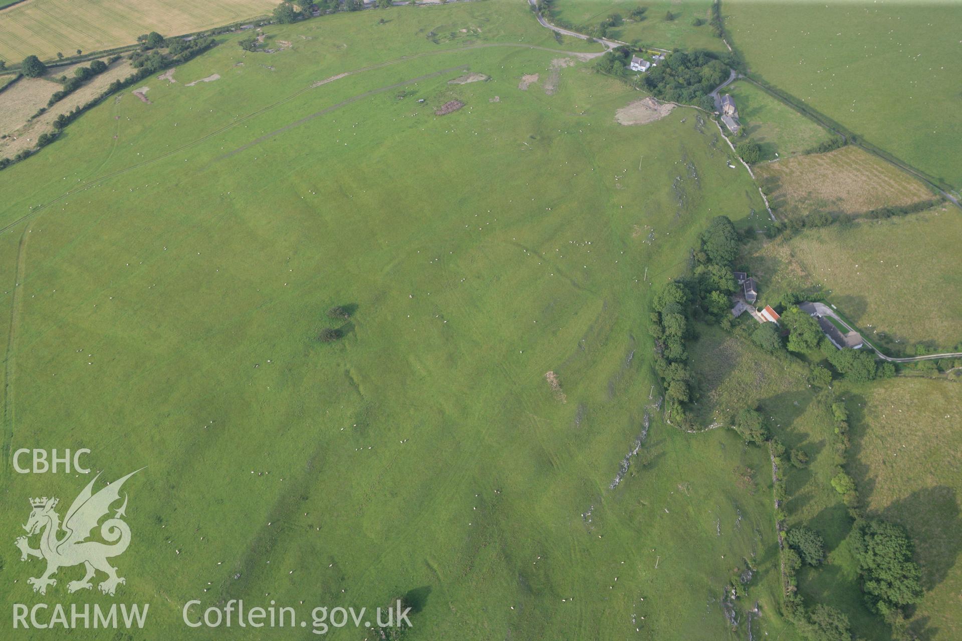 RCAHMW colour oblique photograph of Marian Ffrith Enclosure and Field System. Taken by Toby Driver on 24/07/2008.