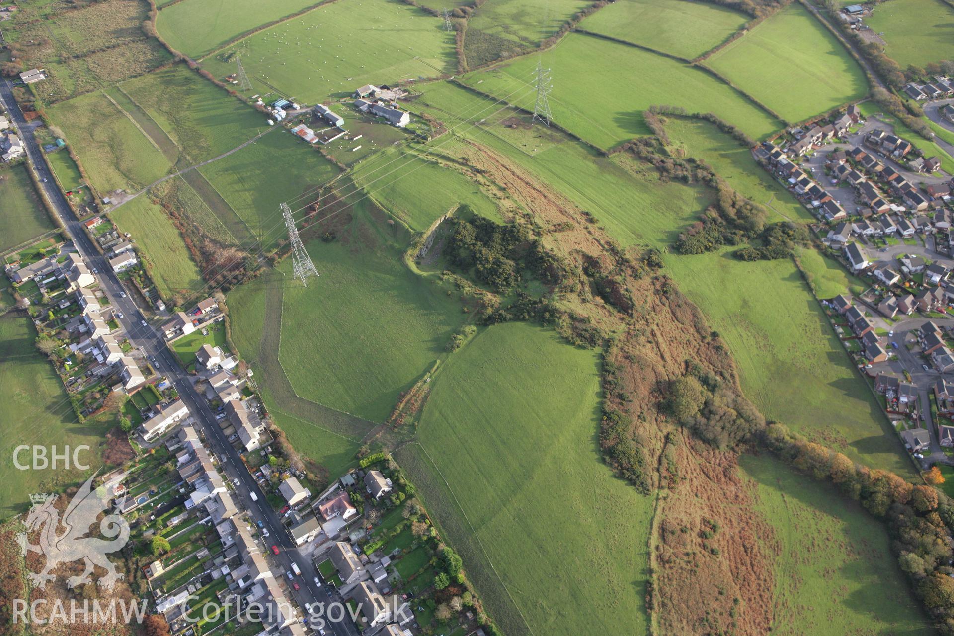 RCAHMW colour oblique photograph of Pen-y-castell hillfort. Taken by Toby Driver on 12/11/2008.