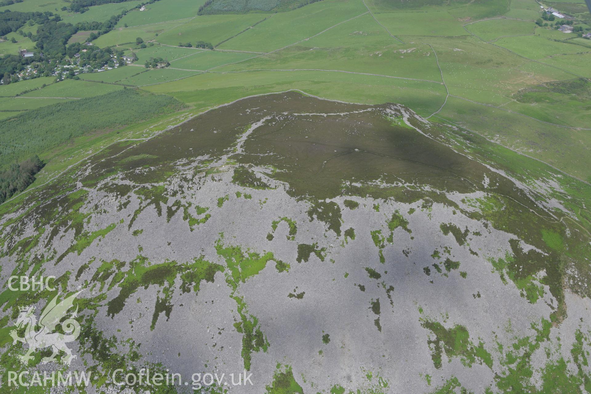 RCAHMW colour oblique photograph of Carn Fadryn. Taken by Toby Driver on 13/06/2008.