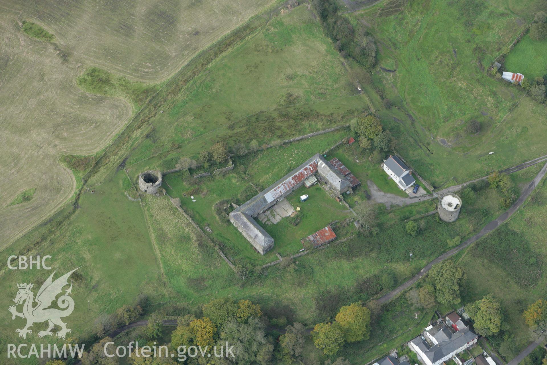 RCAHMW colour oblique photograph of Roundhouse Farm, Nantyglo. Taken by Toby Driver on 10/10/2008.