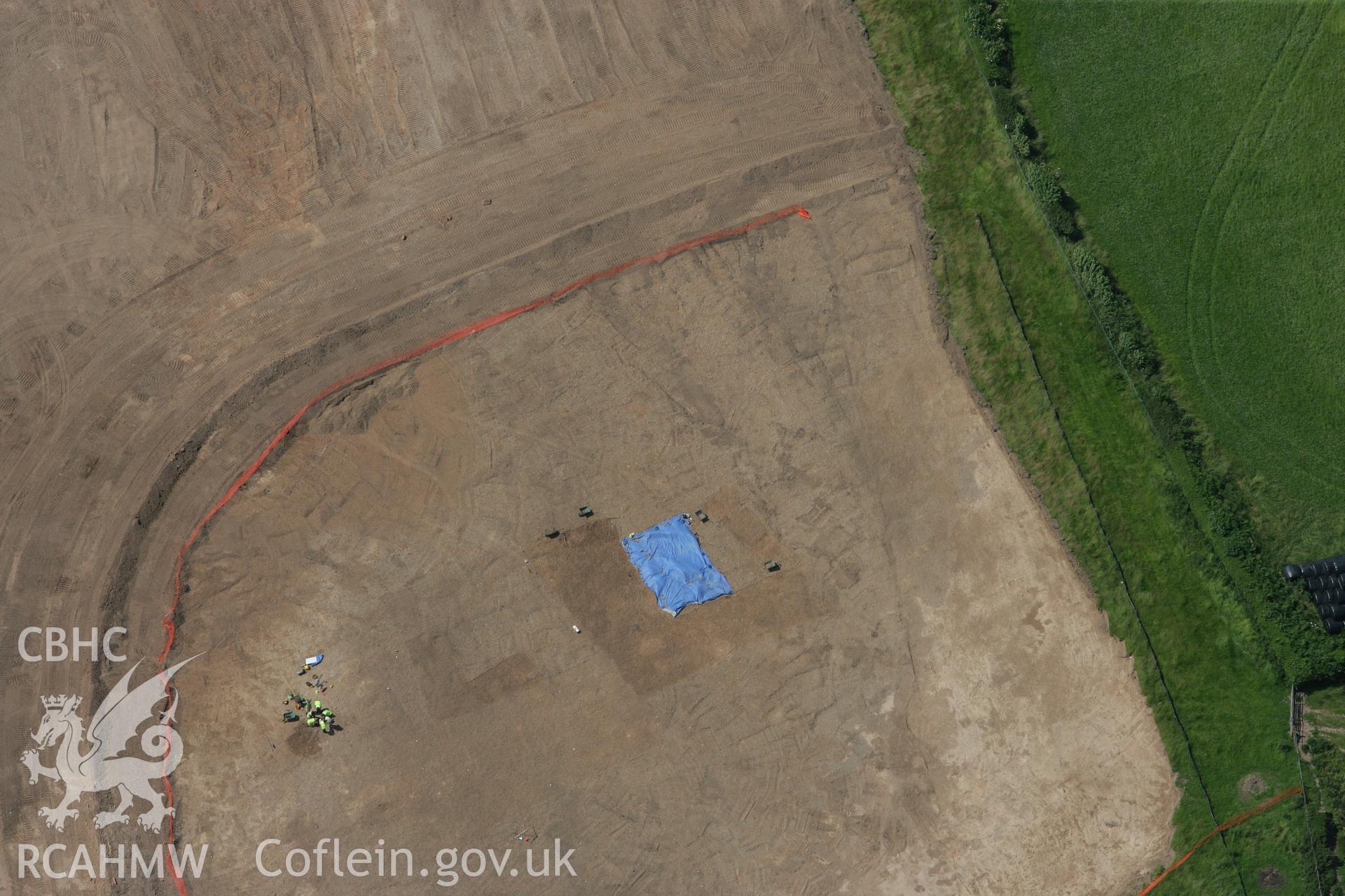 RCAHMW colour oblique photograph of Mosshall Neolithic Settlement, Gresford, under excavation by Clwyd Powys Archaeological Trust. Taken by Toby Driver on 01/07/2008.