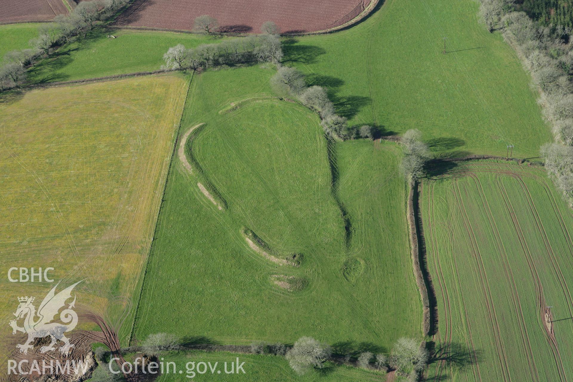 RCAHMW colour oblique photograph of Molleston Back Enclosure. Taken by Toby Driver on 04/03/2008.