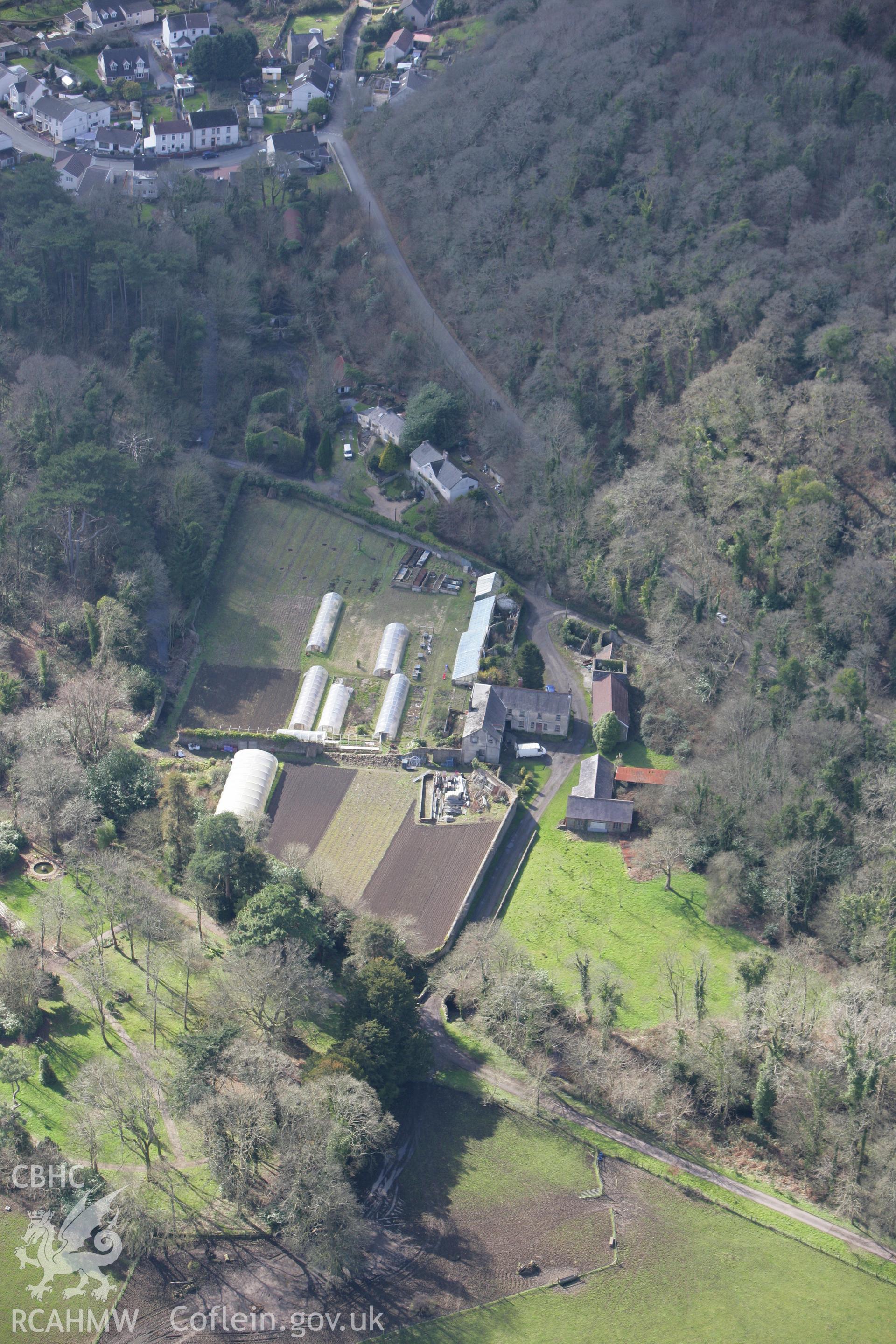 RCAHMW colour oblique photograph of Stradey Wood Enclosure, north-west of The Bothy, Stradey. Taken by Toby Driver on 04/03/2008.