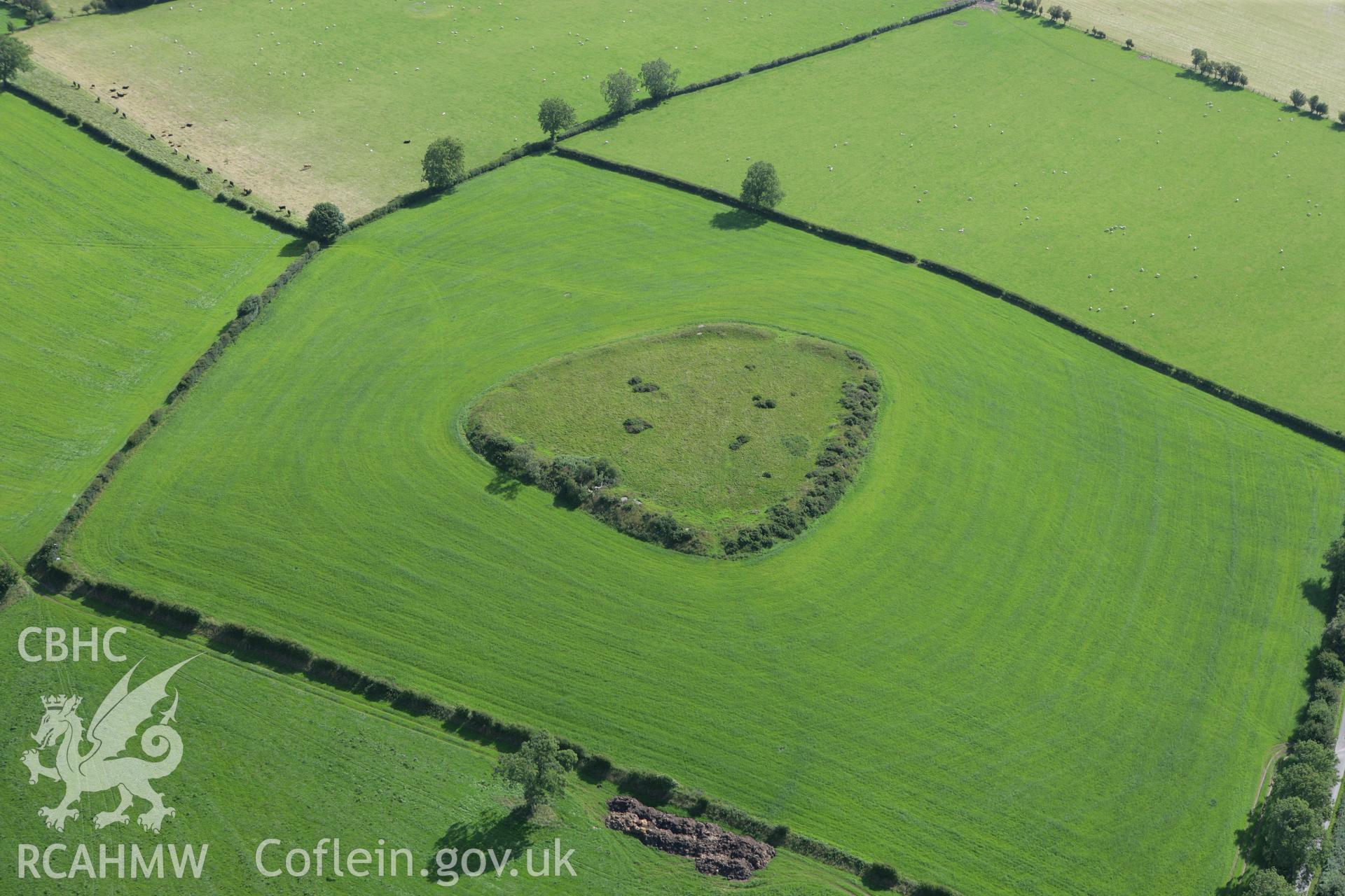 RCAHMW colour oblique photograph of Caer Din. Taken by Toby Driver on 21/07/2008.