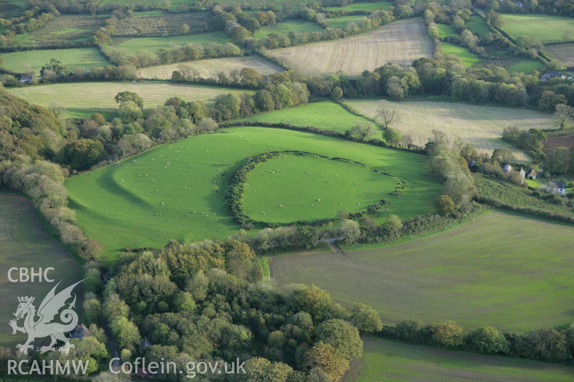 RCAHMW colour oblique photograph of Caerau Gaer. Taken by Toby Driver on 16/10/2008.