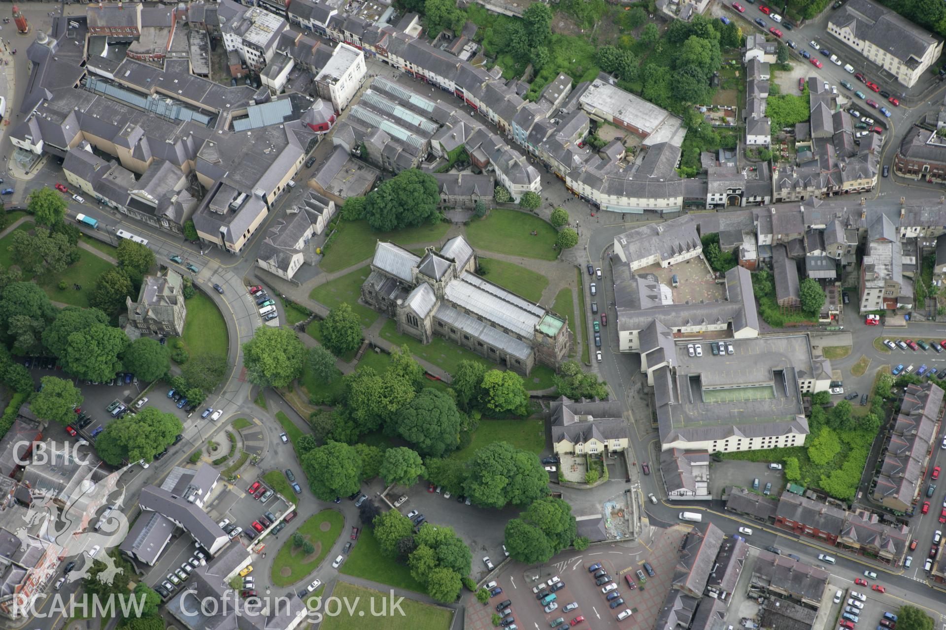 RCAHMW colour oblique photograph of St Deiniol's Cathedral (Bangor Cathedral), Bangor. Taken by Toby Driver on 13/06/2008.