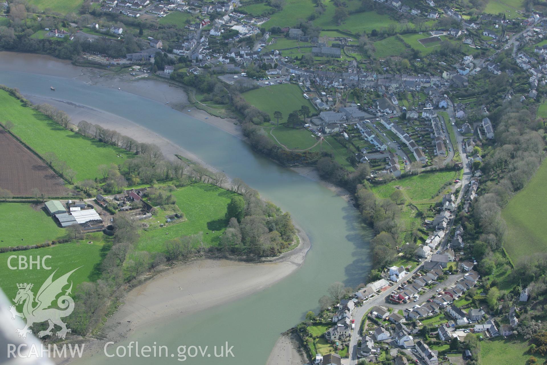 RCAHMW colour oblique photograph of Cardigan Old Castle. Taken by Toby Driver on 24/04/2008.