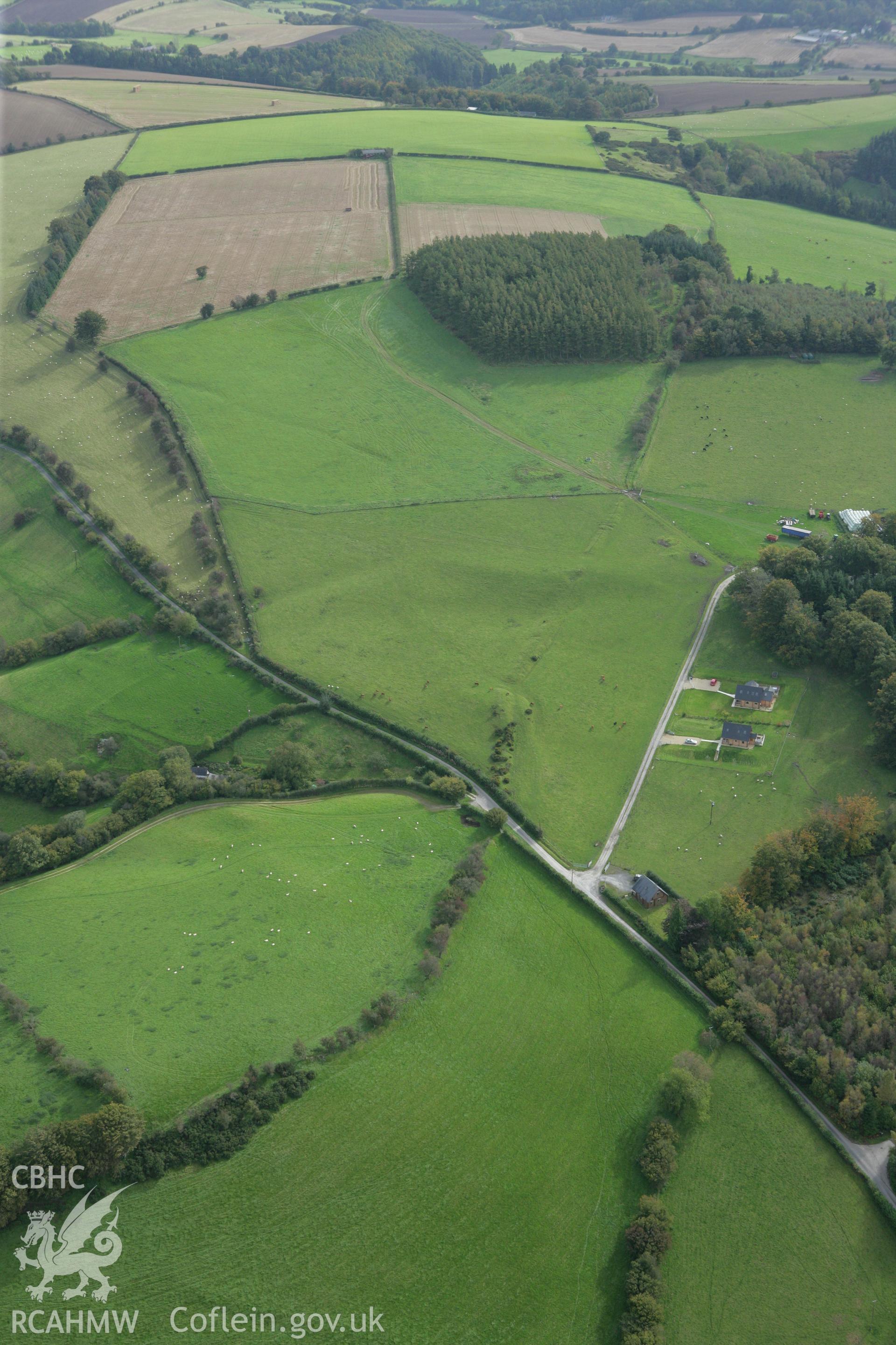 RCAHMW colour oblique photograph of Offa's Dyke, section extending 1960m from Yew Tree farm to quarries NE of Granner Wood. Taken by Toby Driver on 10/10/2008.