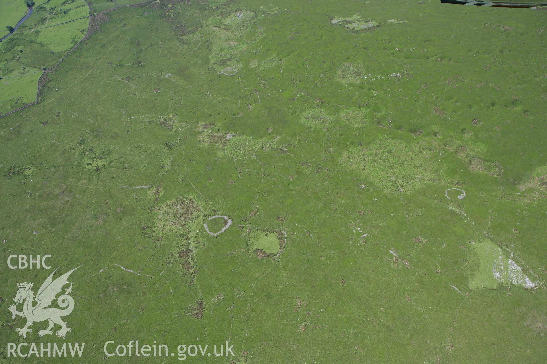 RCAHMW colour oblique photograph of Mynydd-y-Garn Settlement and Field Systems. Taken by Toby Driver on 09/06/2008.