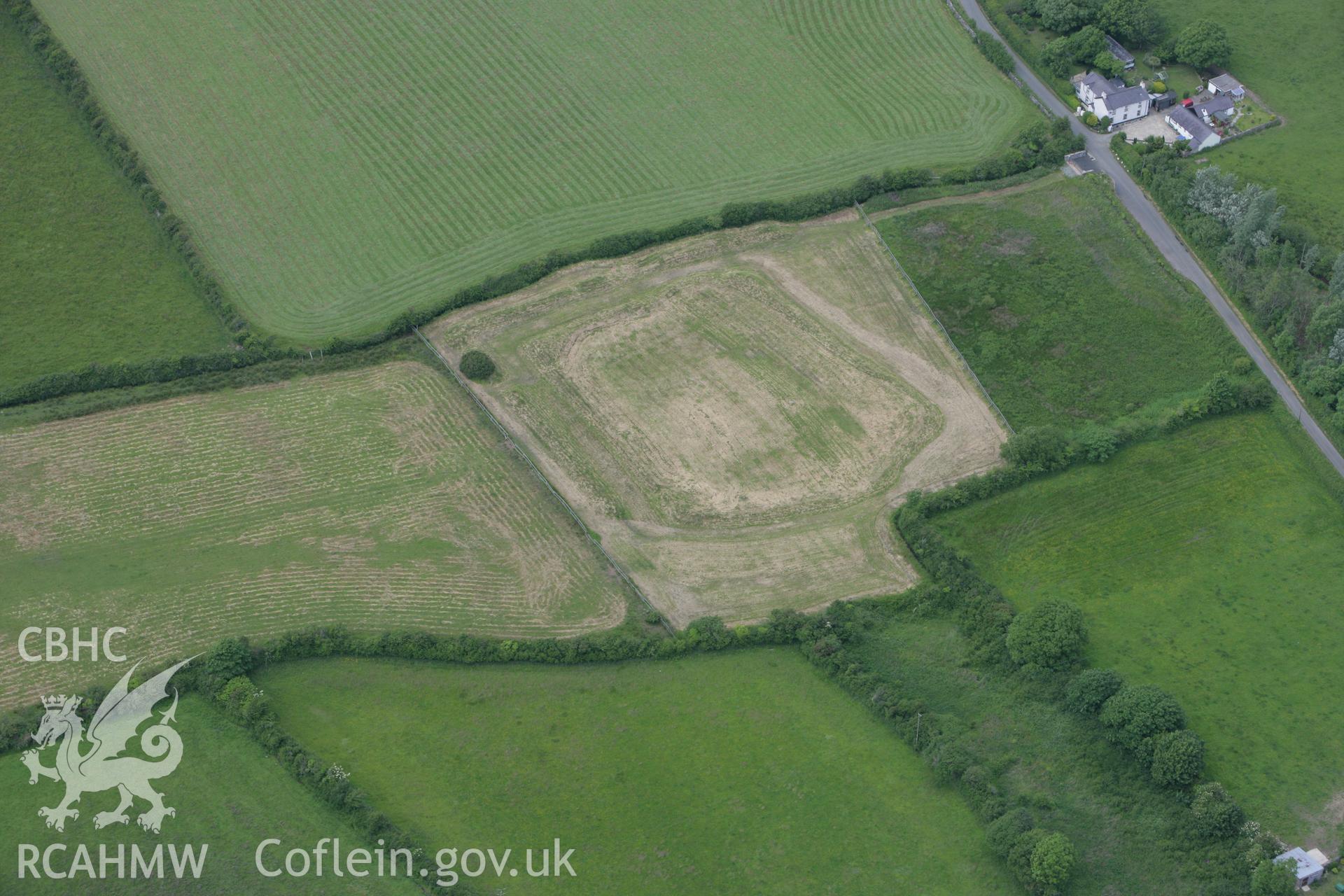 RCAHMW colour oblique photograph of Caer Leb, Brynsiencyn. Taken by Toby Driver on 13/06/2008.