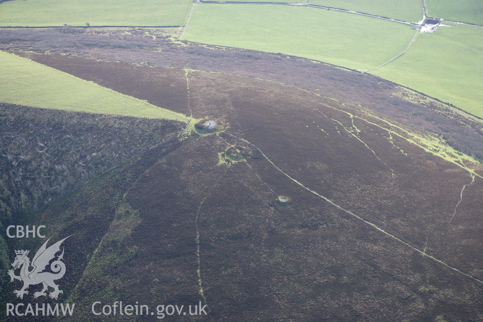 RCAHMW colour oblique photograph of Y Frenni Fawr Cairns. Taken by Toby Driver on 15/12/2008.