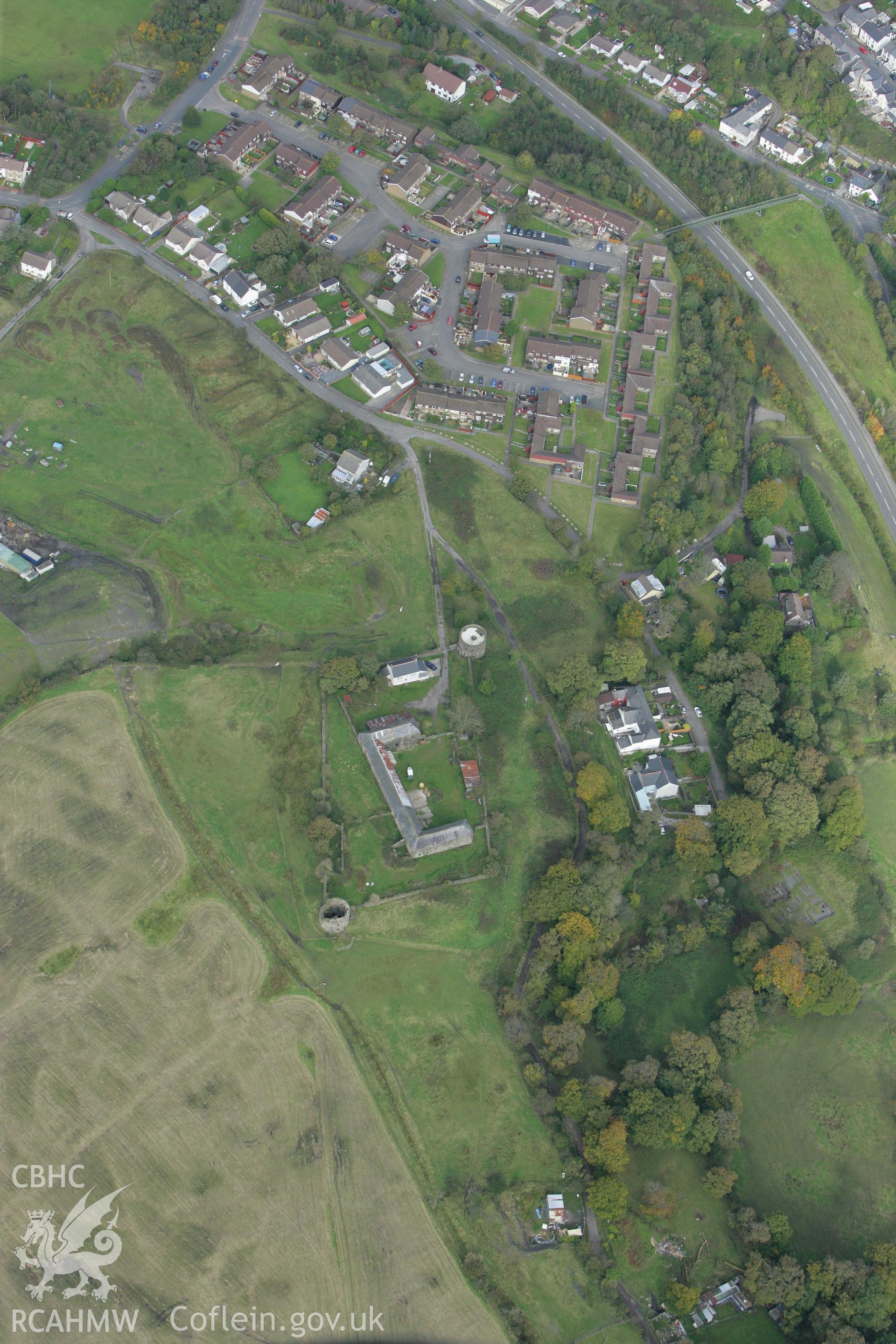 RCAHMW colour oblique photograph of Roundhouse Farm, Nantyglo. Taken by Toby Driver on 10/10/2008.