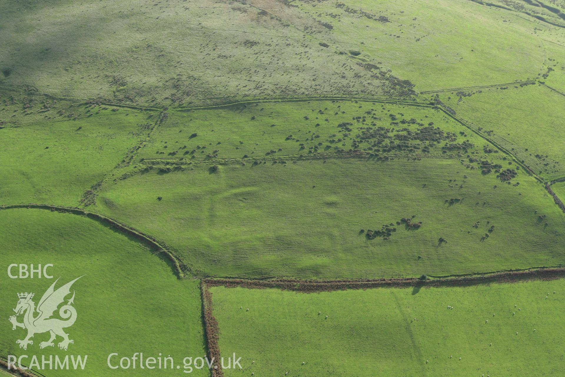 RCAHMW colour oblique photograph of Foel Fynyddau, Deserted Rural Settlement. Taken by Toby Driver on 16/10/2008.