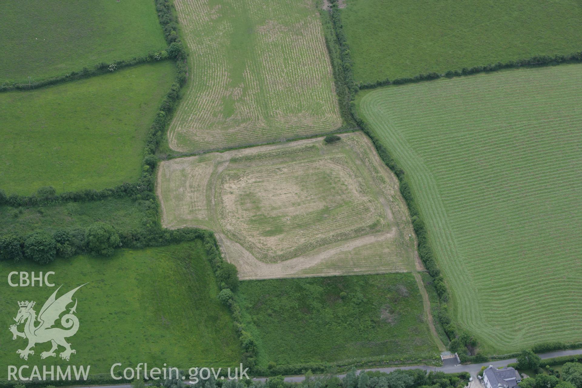 RCAHMW colour oblique photograph of Caer Leb, Brynsiencyn. Taken by Toby Driver on 13/06/2008.