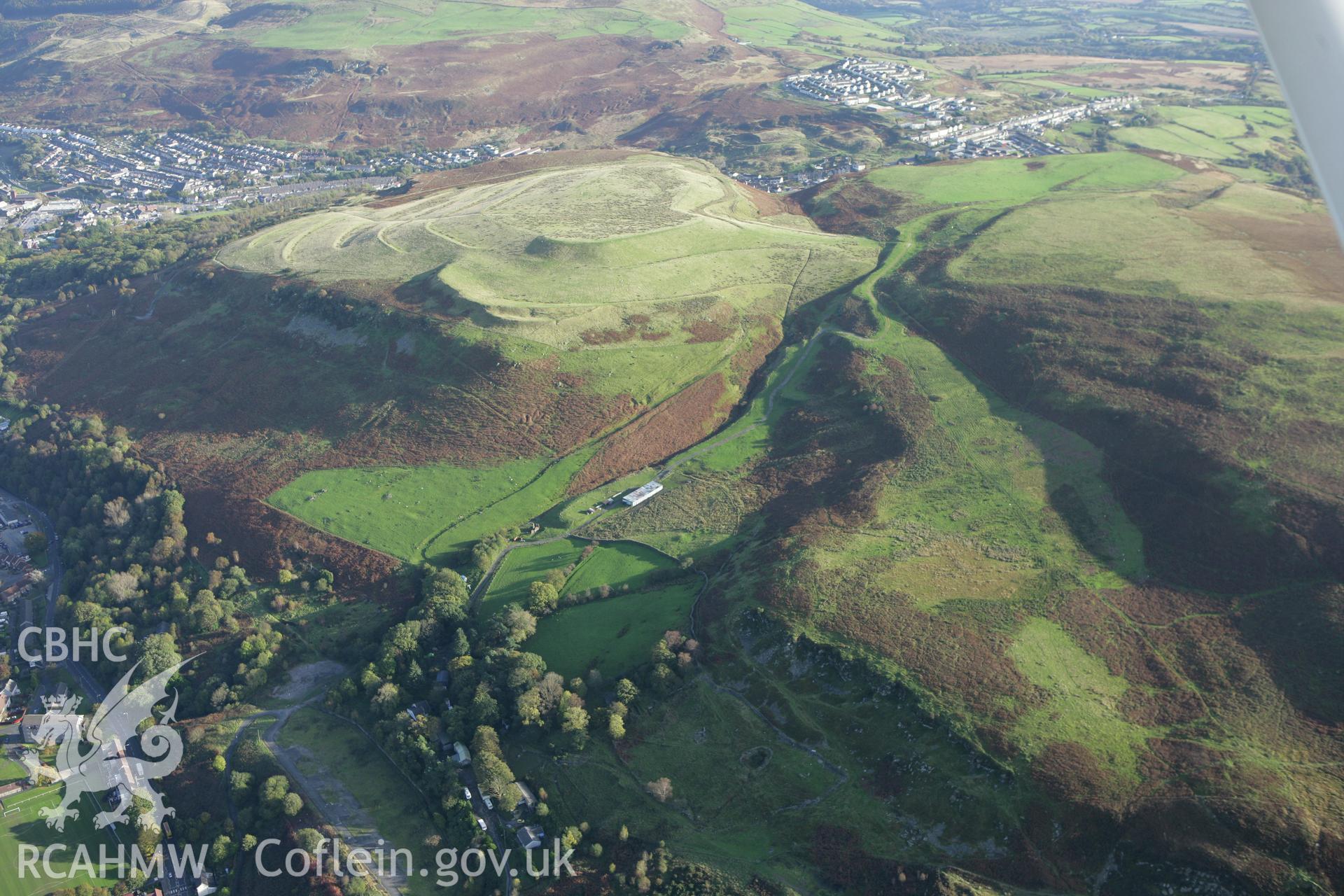 RCAHMW colour oblique photograph of Mynydd y Cymmer. Taken by Toby Driver on 16/10/2008.