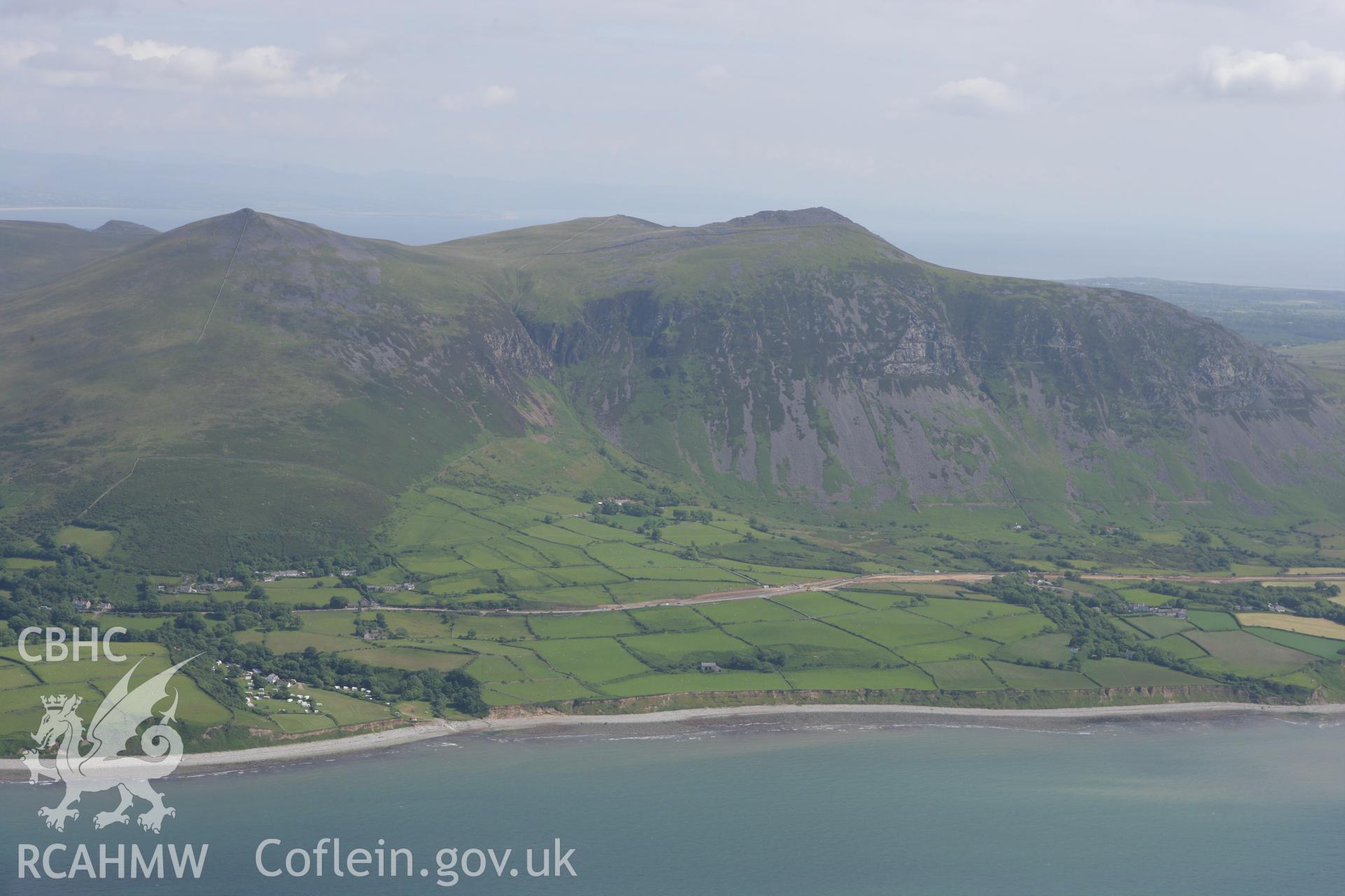 RCAHMW colour oblique photograph of view looking east towards Gyrn Goch and Gryn Ddu, Llyn Penisula. Taken by Toby Driver on 13/06/2008.