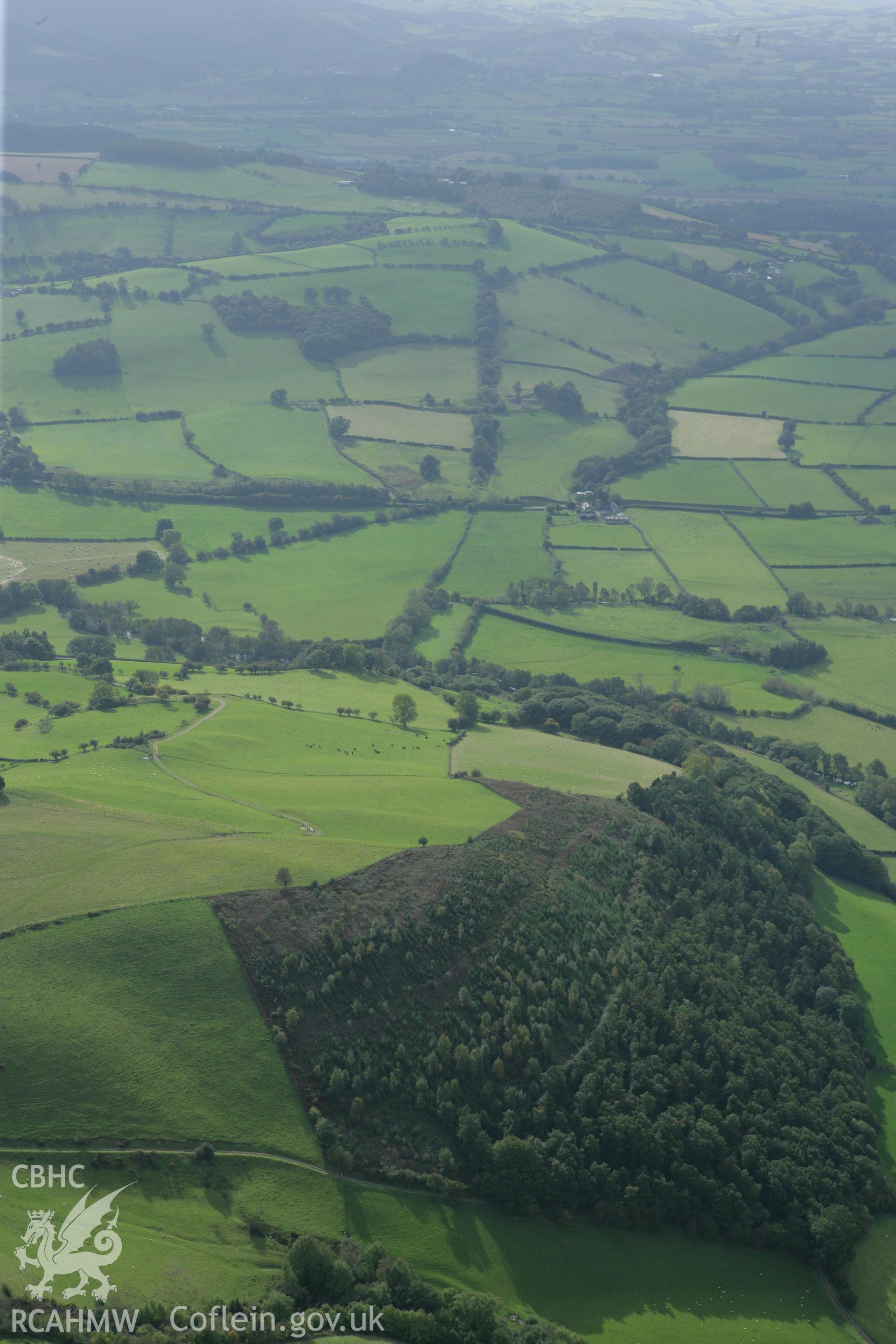 RCAHMW colour oblique photograph of Offa's Dyke, section 1125m SW of Gilfach Wood. Taken by Toby Driver on 10/10/2008.