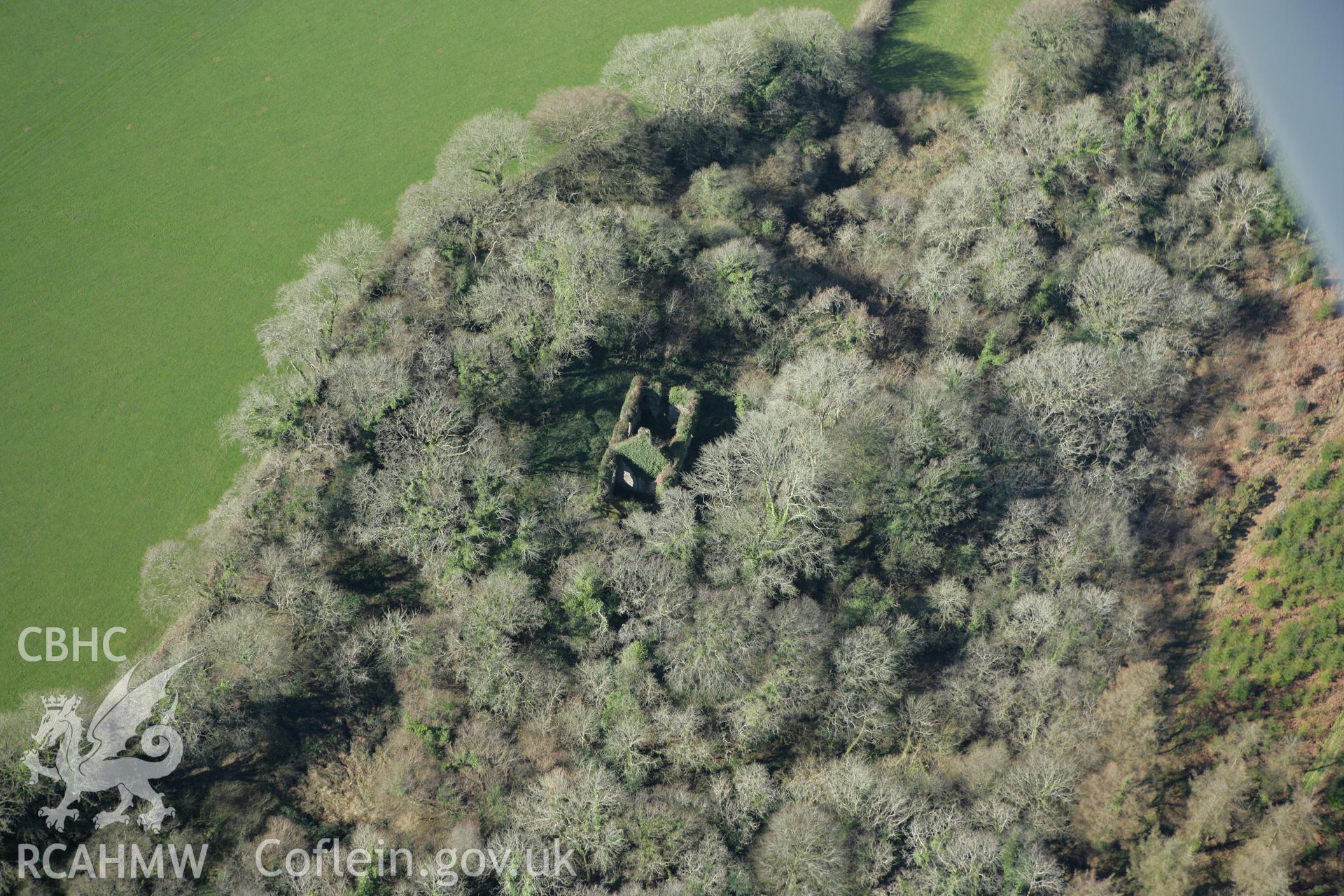 RCAHMW colour oblique photograph of Castell Coch, Canaston Bridge. Taken by Toby Driver on 04/03/2008.