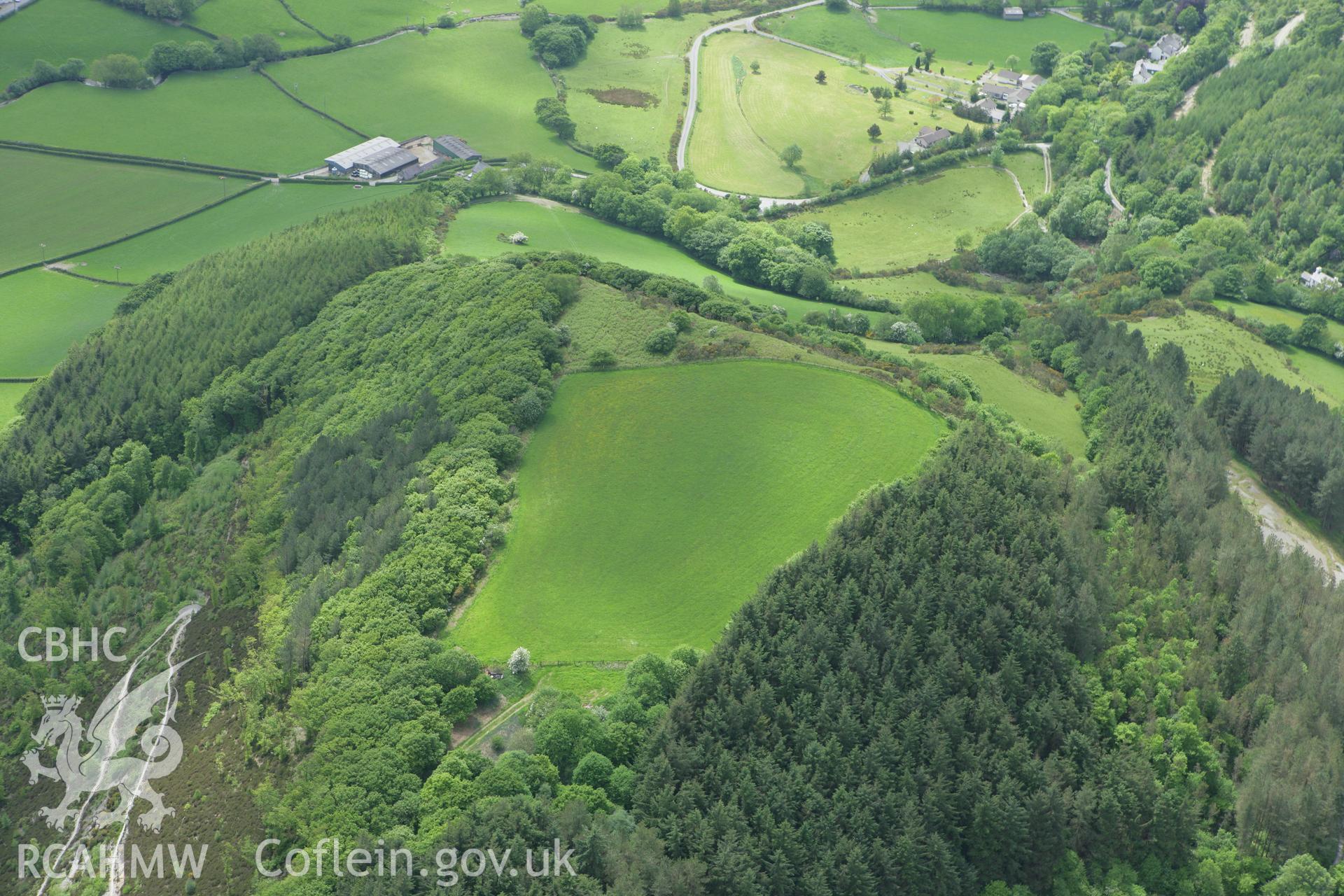 RCAHMW colour oblique photograph of Banc y Castell, Goginan. Taken by Toby Driver on 20/05/2008.