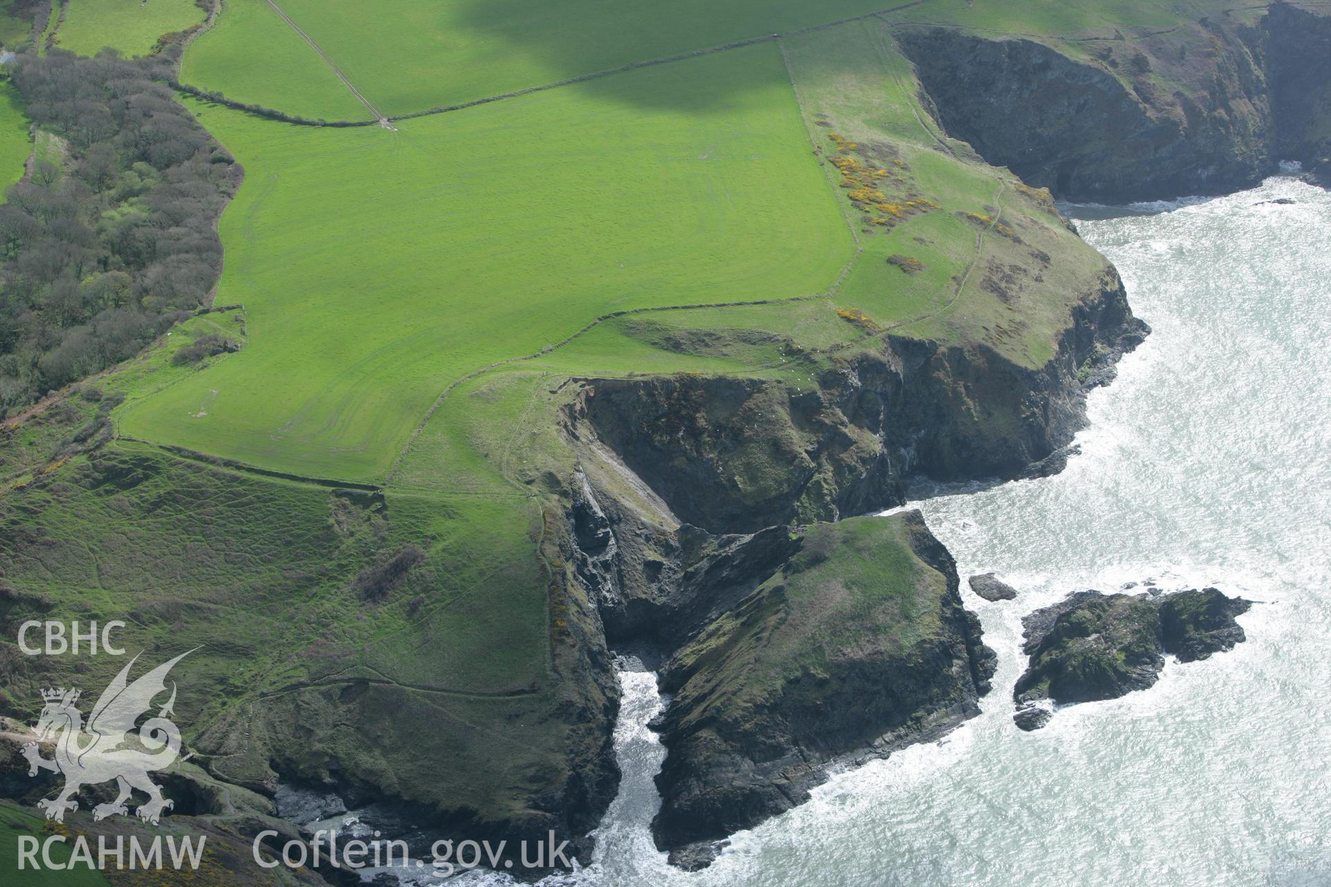 RCAHMW colour oblique photograph of Castell Treuffyd Promontory Fort. Taken by Toby Driver on 24/04/2008.