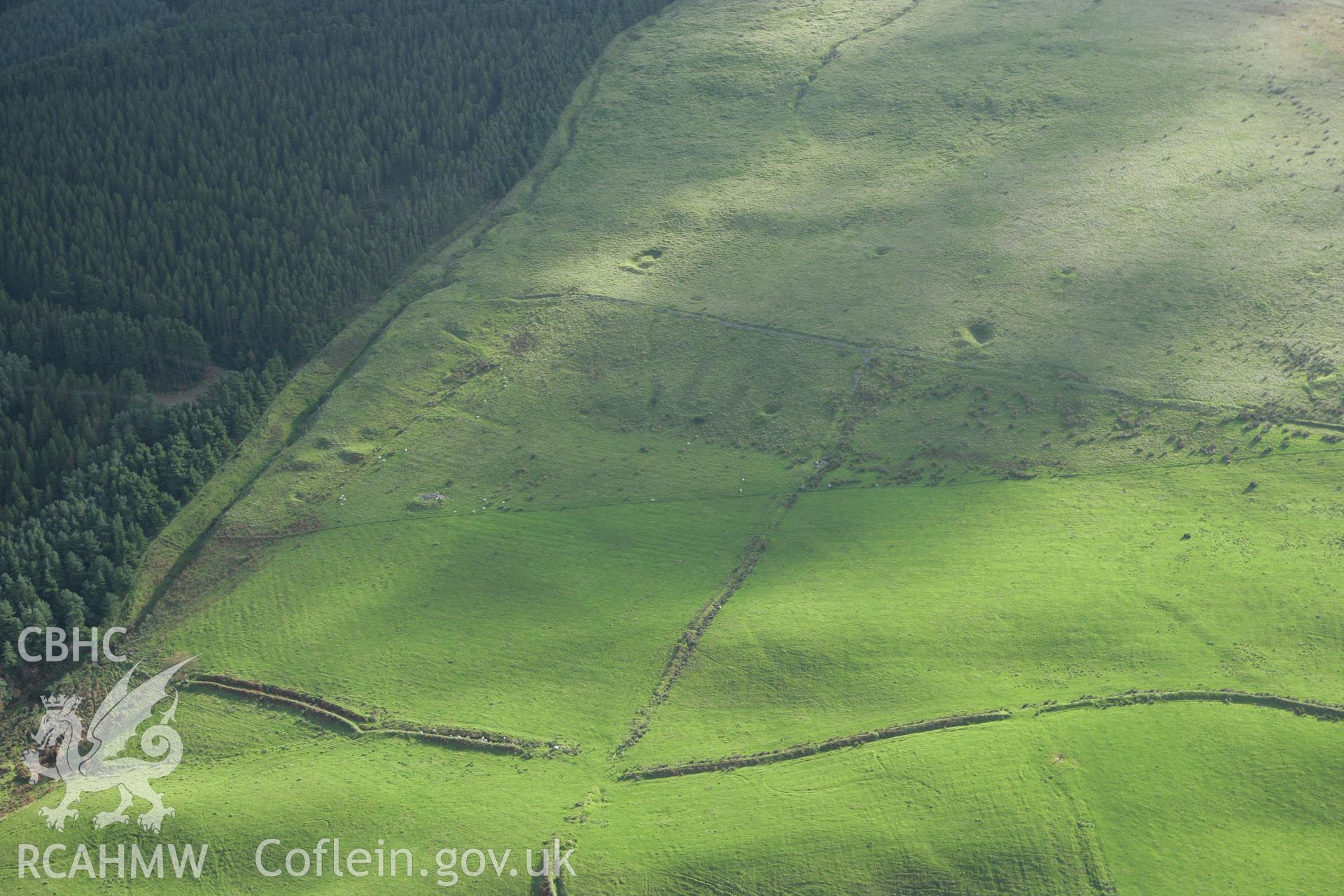 RCAHMW colour oblique photograph of Foel Fynyddau, settlement remains. Taken by Toby Driver on 16/10/2008.