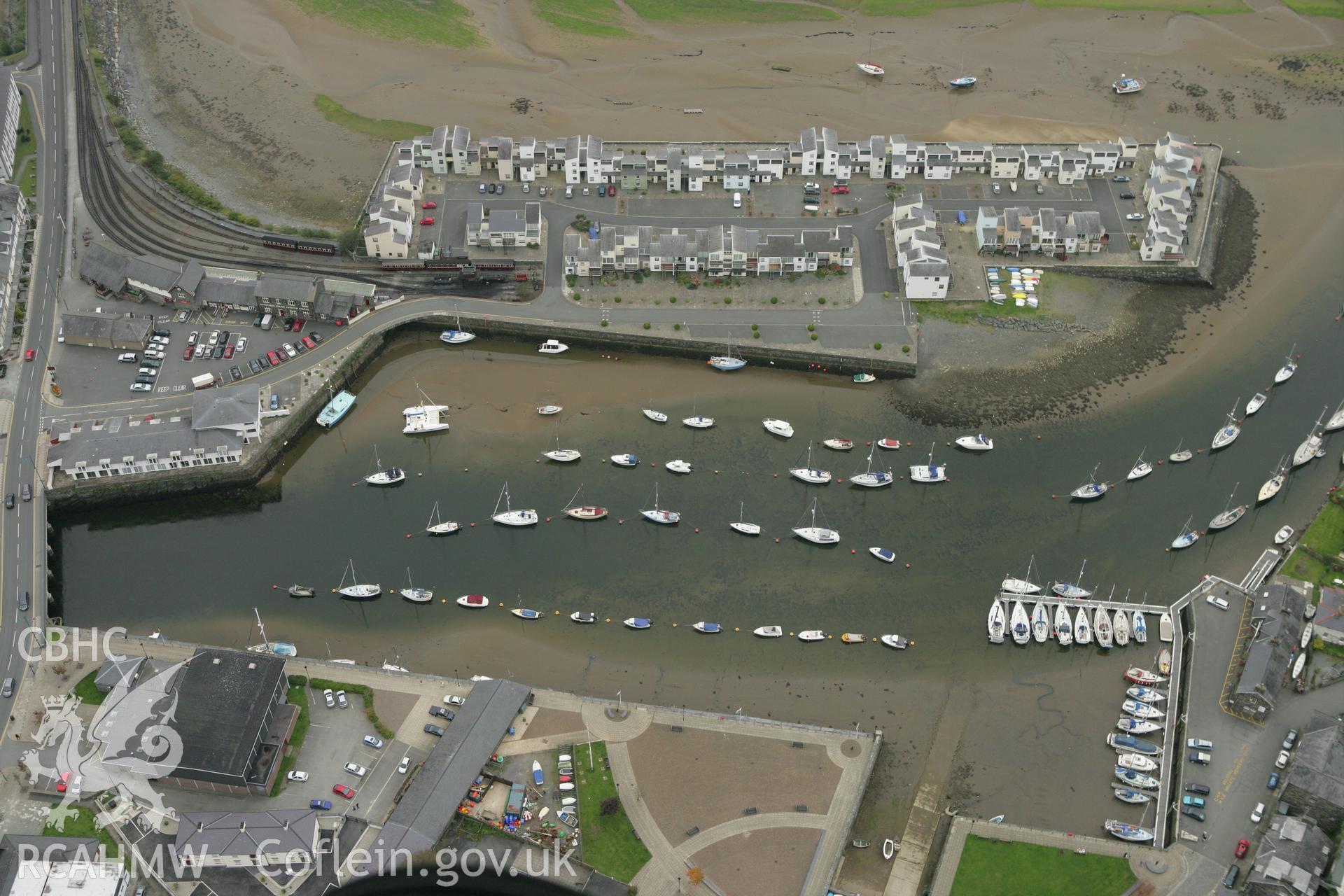 RCAHMW colour oblique photograph of Porthmadog Harbour;Porthmadoc Harbour. Taken by Toby Driver on 08/10/2007.