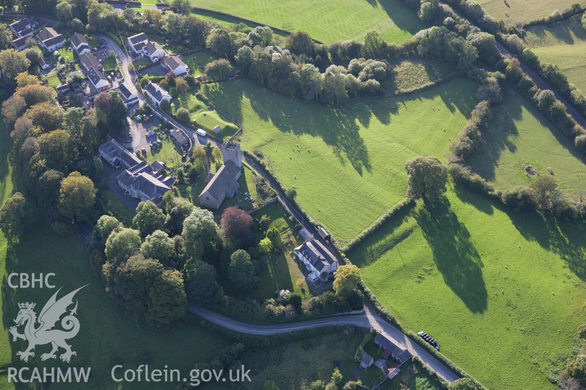 RCAHMW colour oblique photograph of Llandovery Roman fort (site of). Taken by Toby Driver on 04/10/2007.