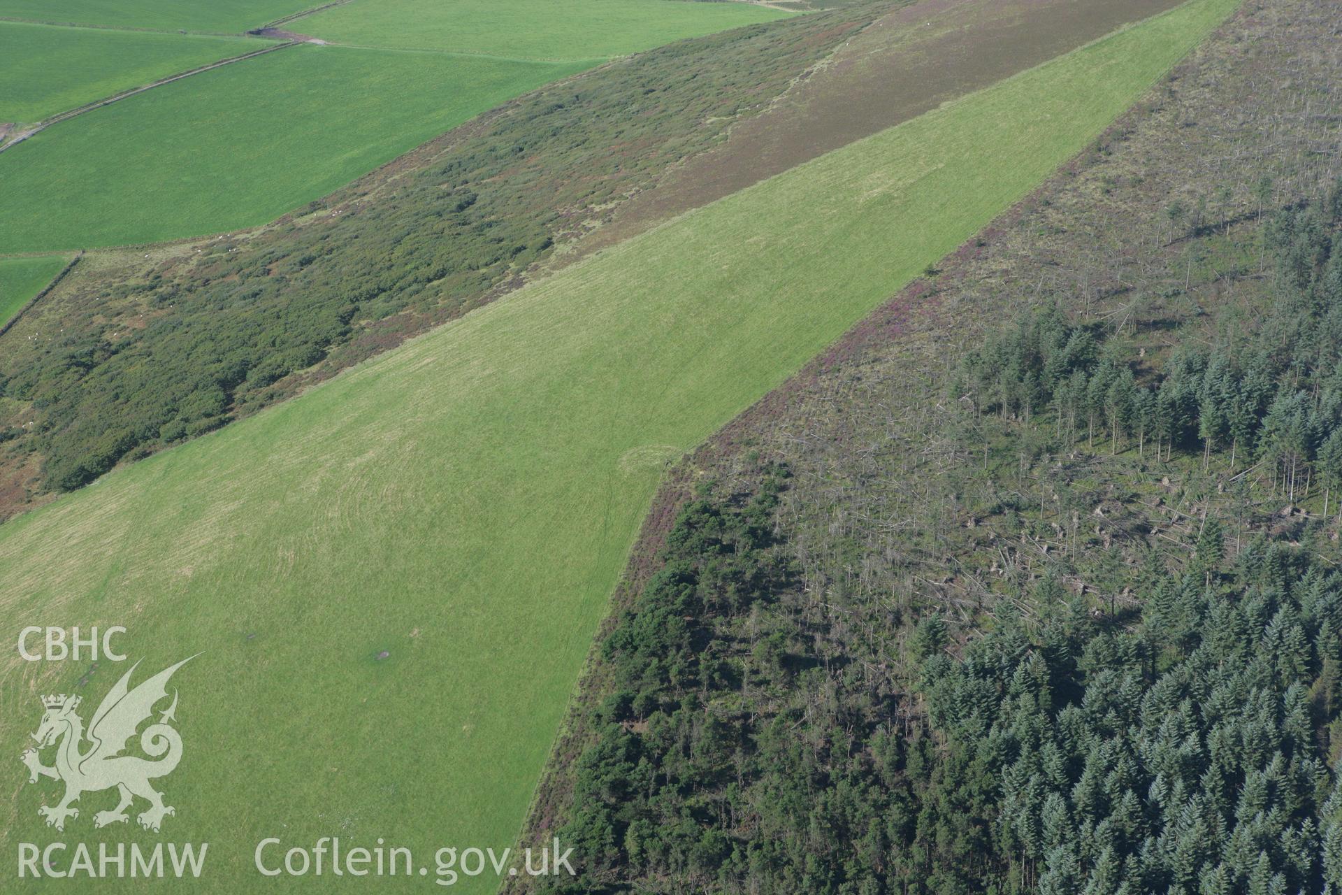 RCAHMW colour oblique photograph of Y Frenni Fawr, E. Taken by Toby Driver on 11/09/2007.