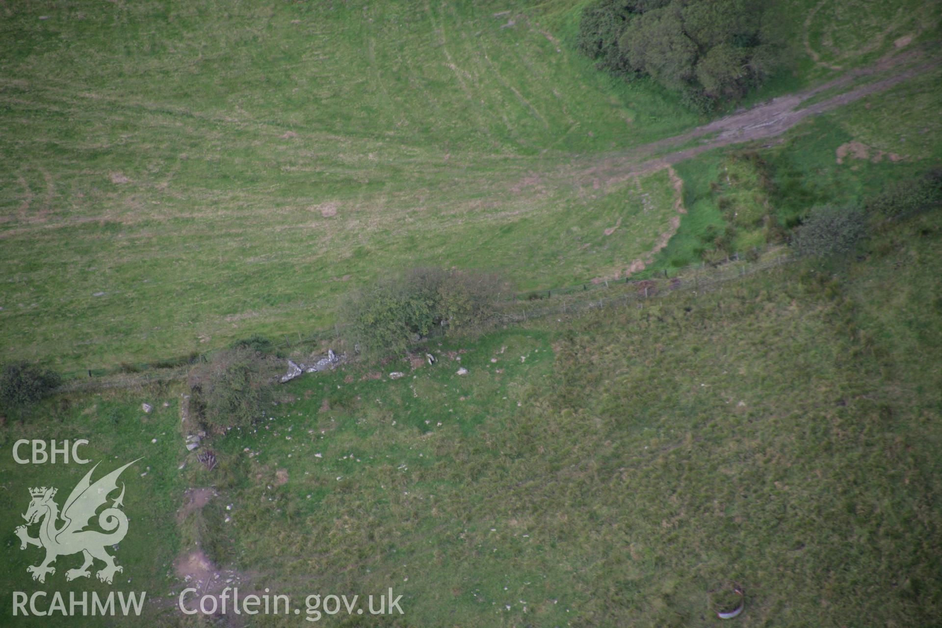 RCAHMW colour oblique photograph of Cerrig Llwydion, chambered tomb. Taken by Toby Driver on 11/09/2007.